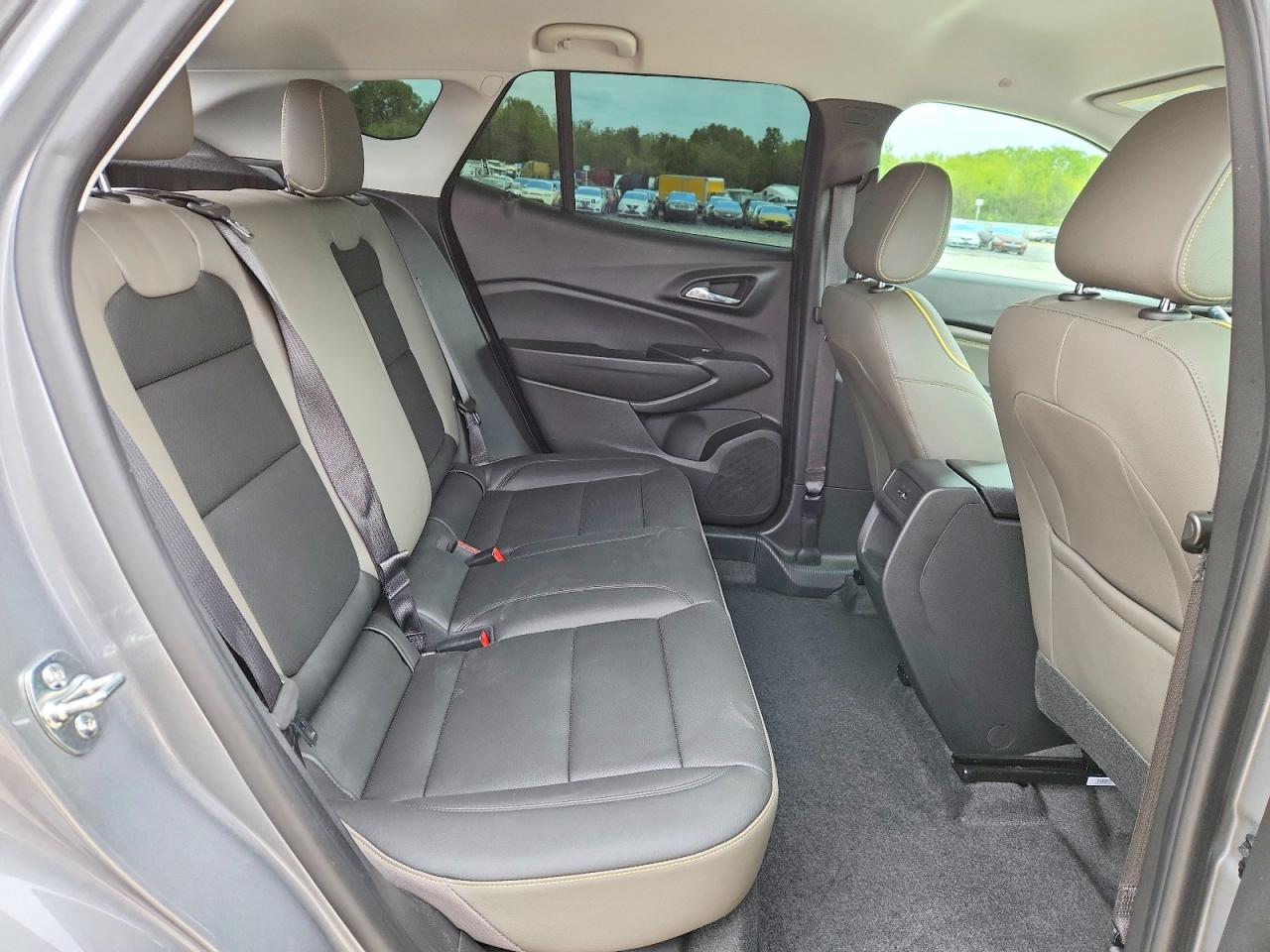 2025 Chevrolet Trax Activ Silver vin: KL77LKEP6SC335219