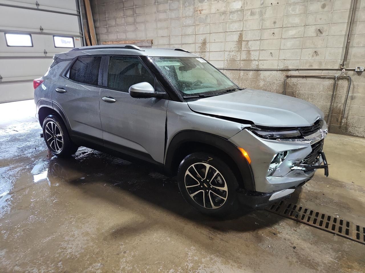 2026 Chevrolet Trailblazer Lt Gray vin: KL79MRSLXTB093381 Damage: Right Front Fender, Dent(S) W/ Paint Dmg, > 12 Inches