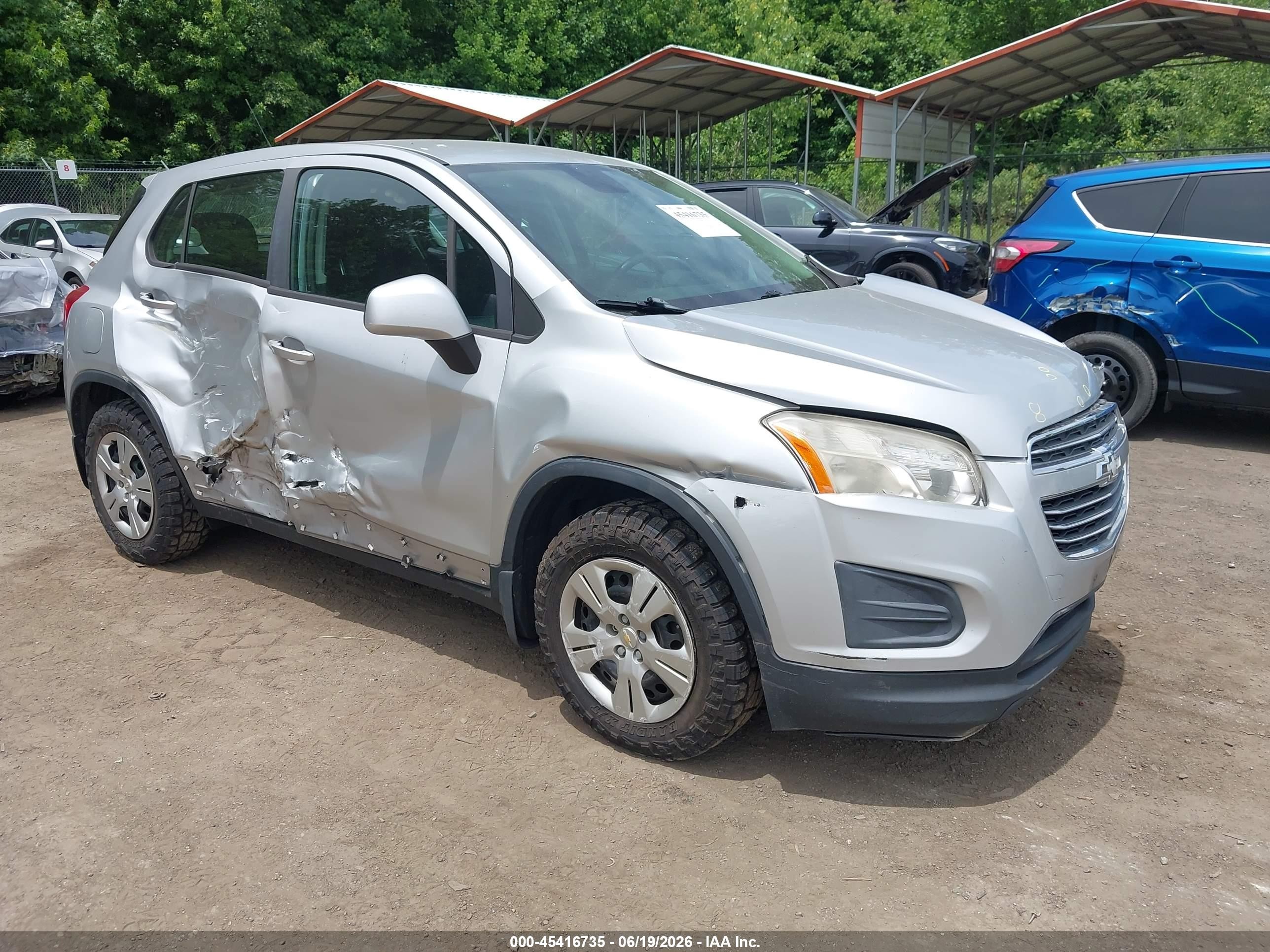2015 Chevrolet Trax Ls Silver vin: KL7CJKSB1FB083369