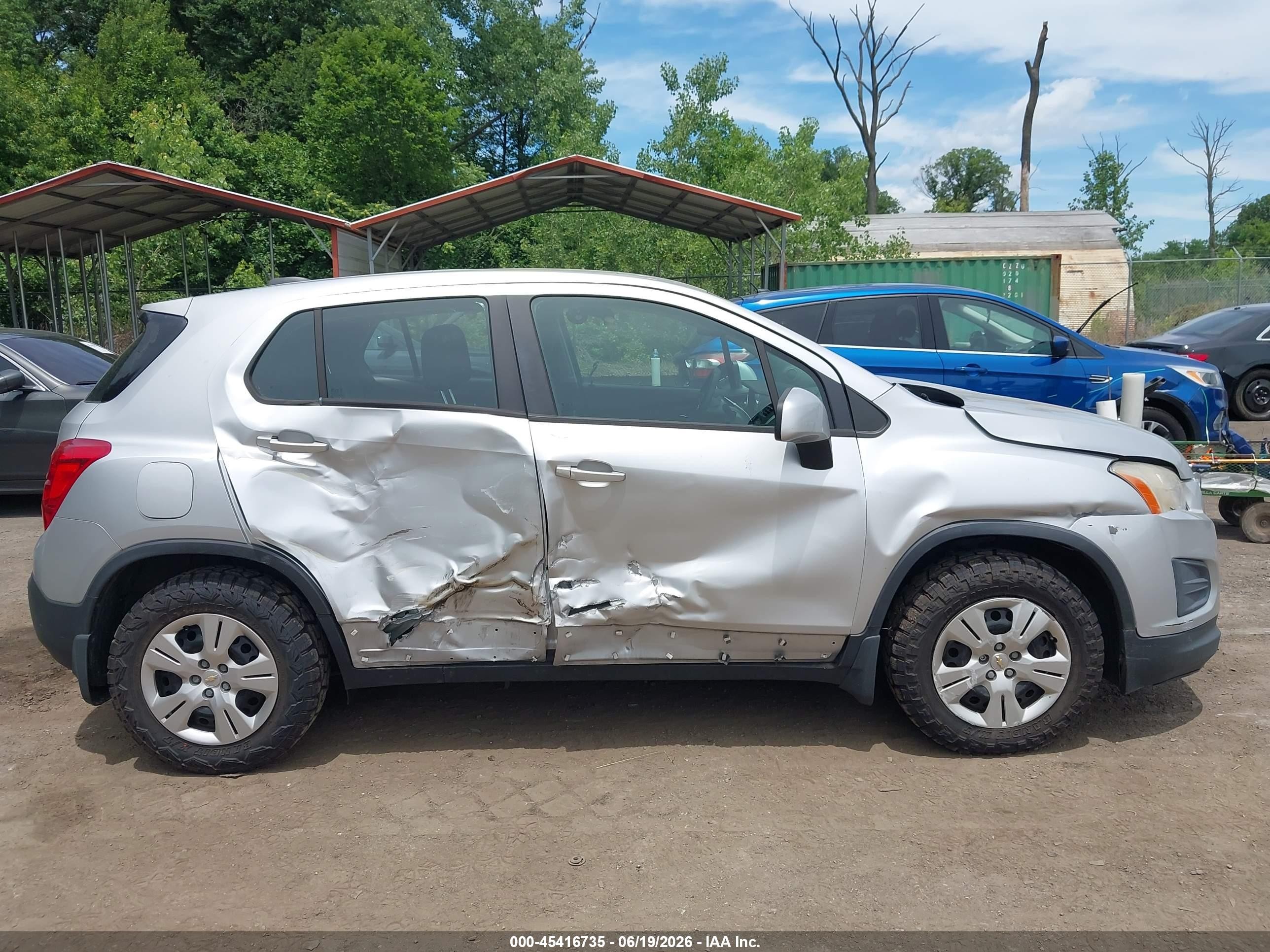 2015 Chevrolet Trax Ls Silver vin: KL7CJKSB1FB083369