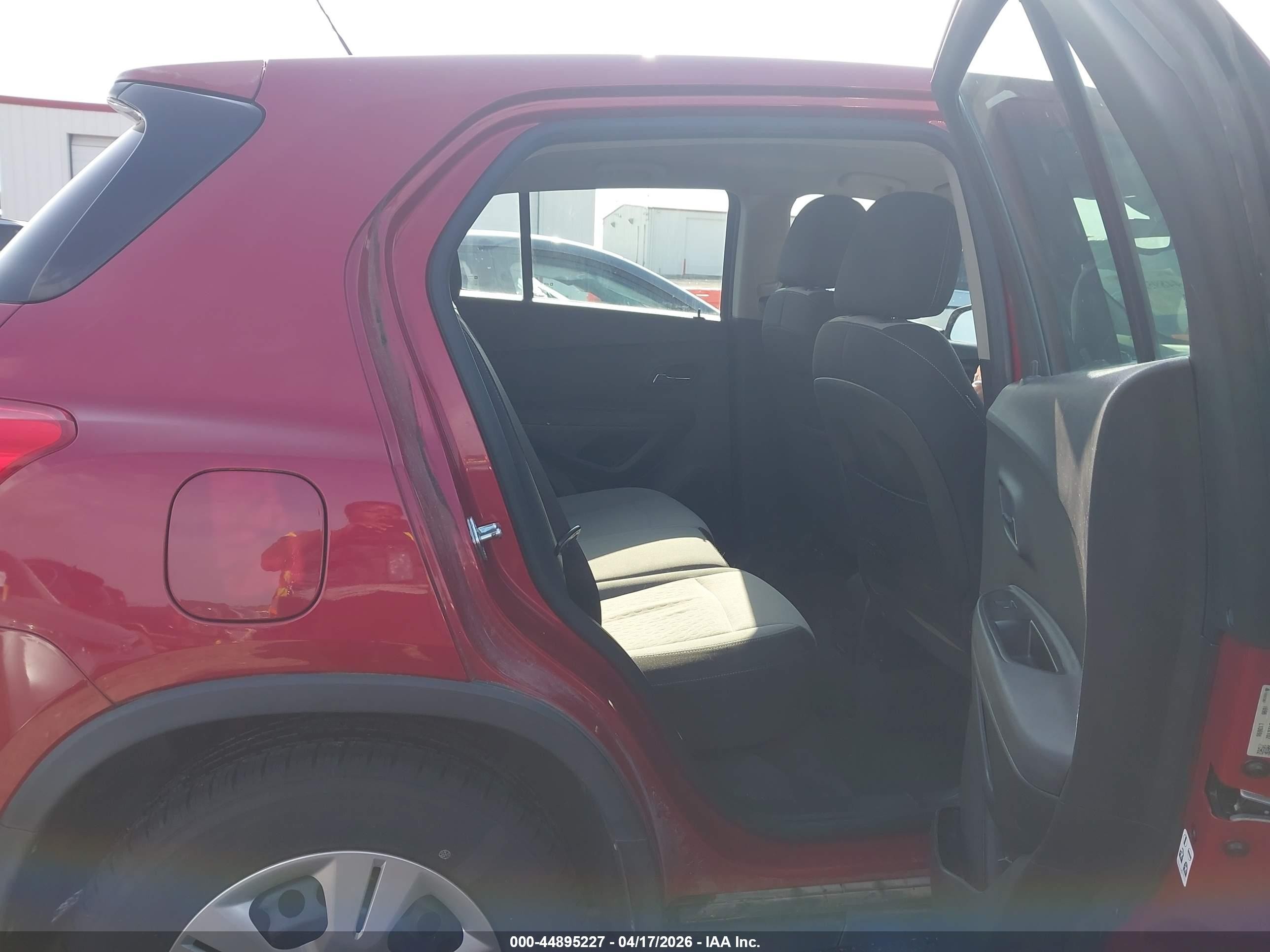 2015 Chevrolet Trax 1ls Red vin: KL7CJKSB1FB128102