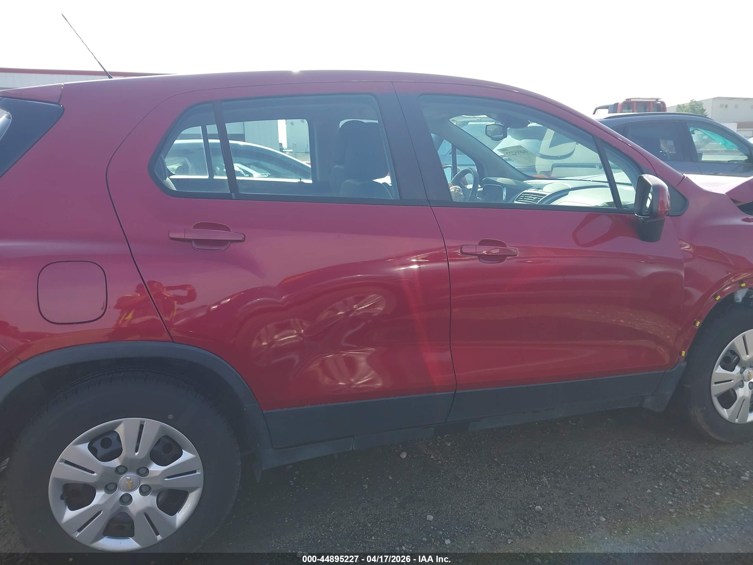 2015 Chevrolet Trax 1ls Red vin: KL7CJKSB1FB128102