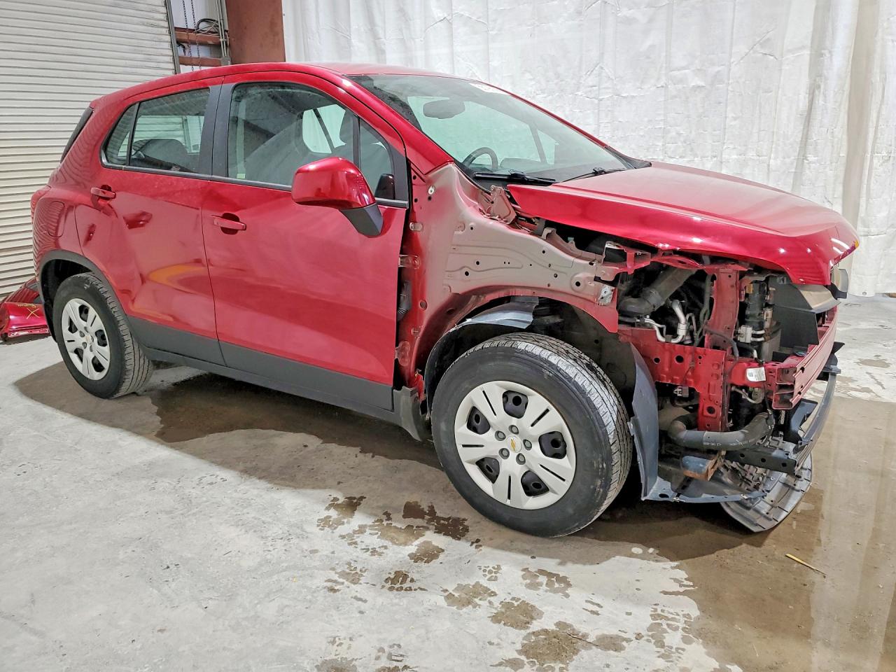 2015 Chevrolet Trax Ls Burgundy vin: KL7CJKSB2FB185277
