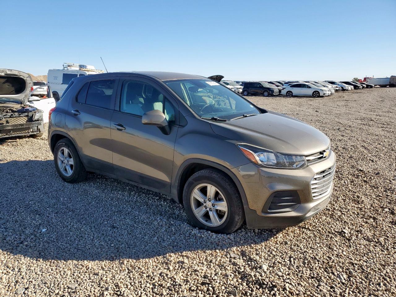 2020 Chevrolet Trax Ls Tan vin: KL7CJKSB2LB353883