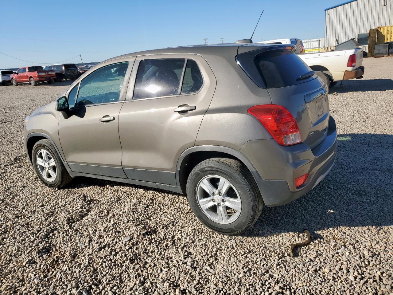 2020 Chevrolet Trax Ls Tan vin: KL7CJKSB2LB353883
