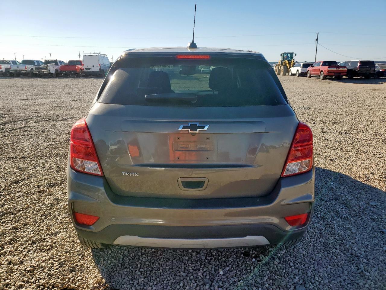 2020 Chevrolet Trax Ls Tan vin: KL7CJKSB2LB353883