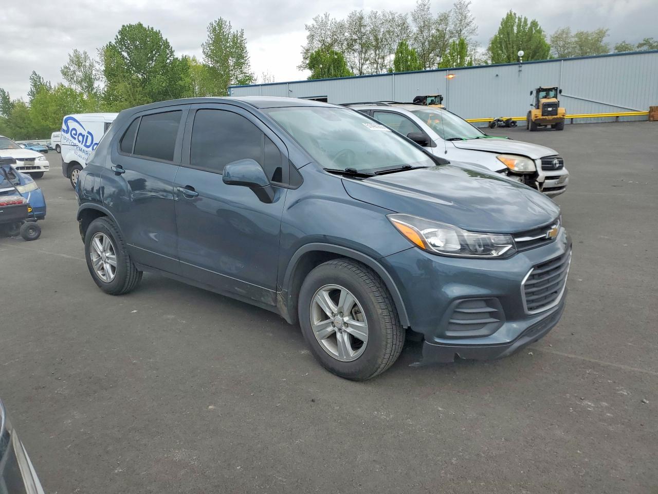 2021 Chevrolet Trax Ls Gray vin: KL7CJKSB2MB307388