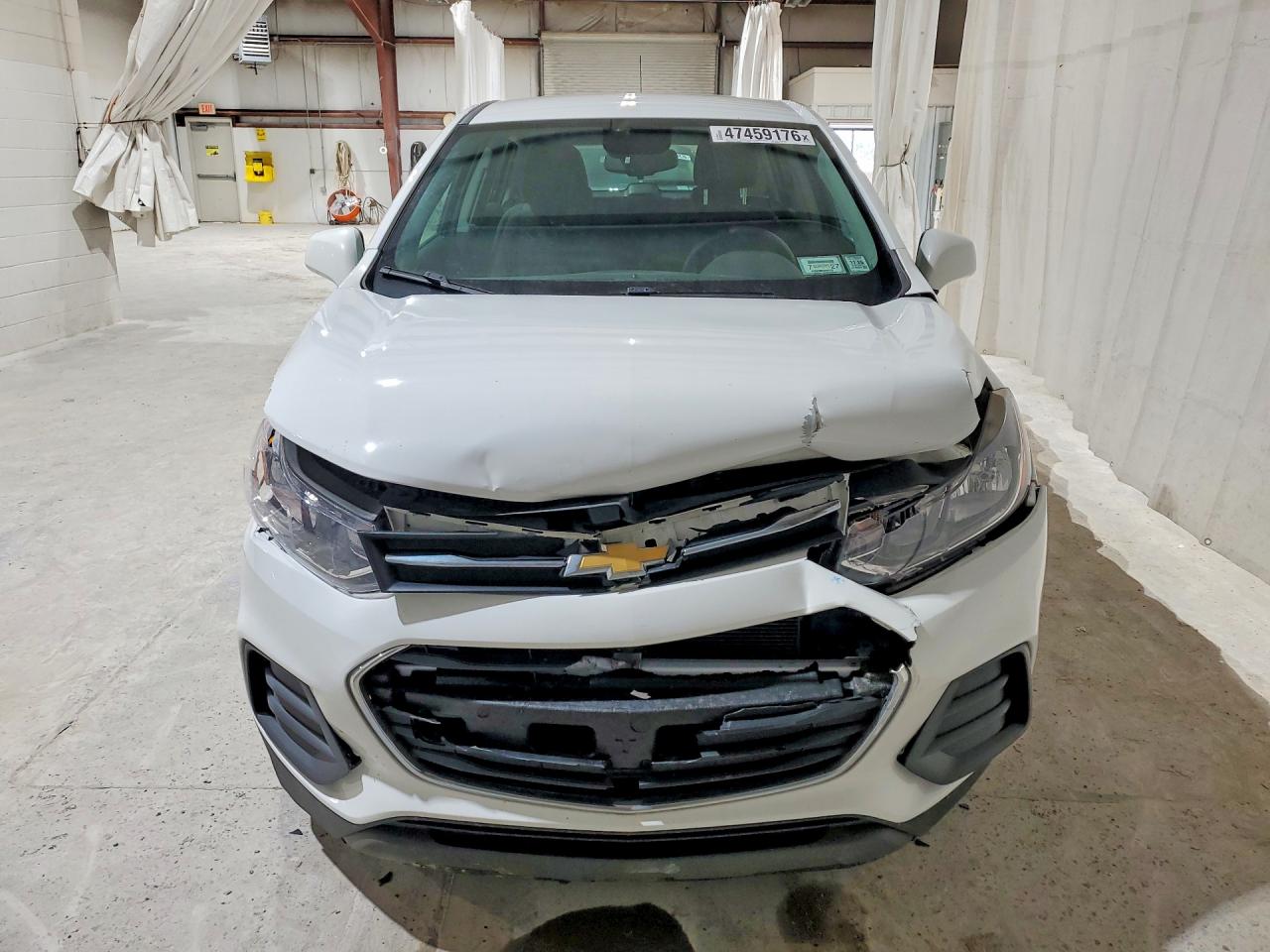 2018 Chevrolet Trax Ls White vin: KL7CJKSB3JB630344