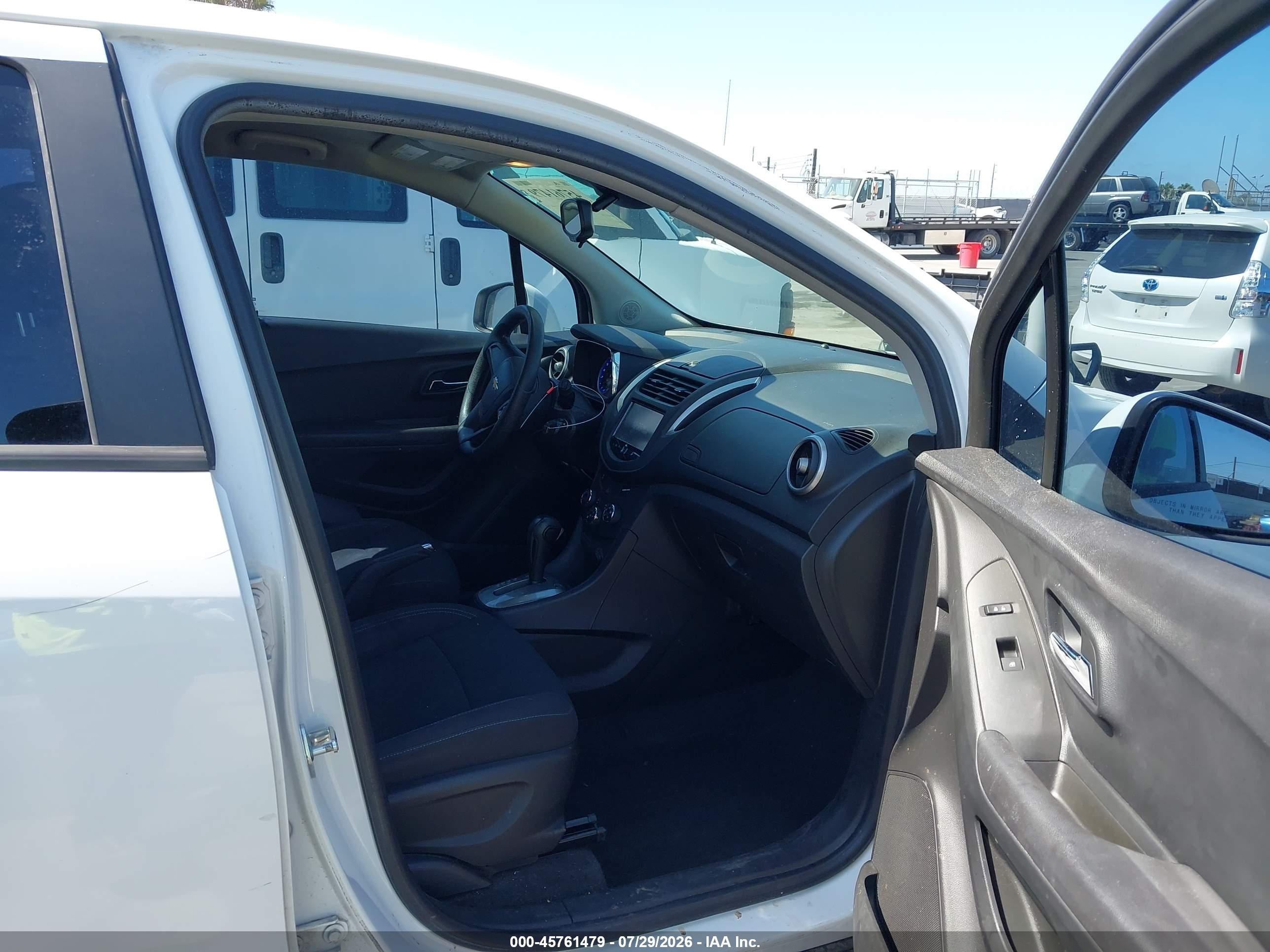 2015 Chevrolet Trax 1ls White vin: KL7CJKSB4FB214794