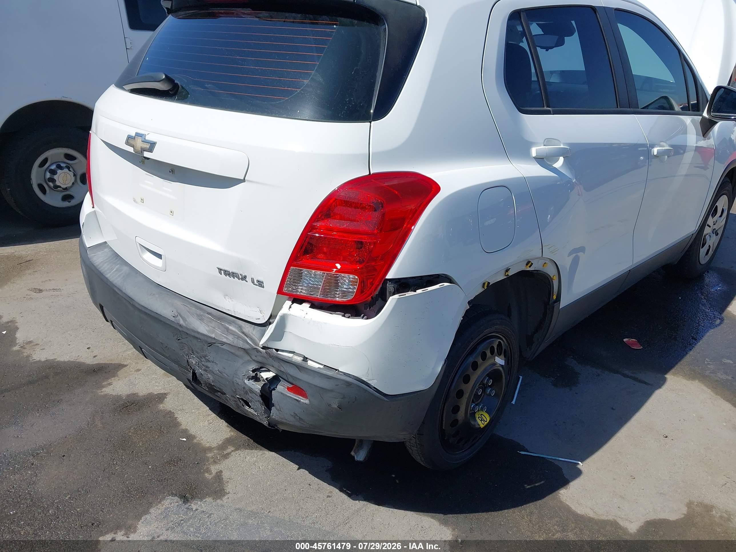 2015 Chevrolet Trax 1ls White vin: KL7CJKSB4FB214794