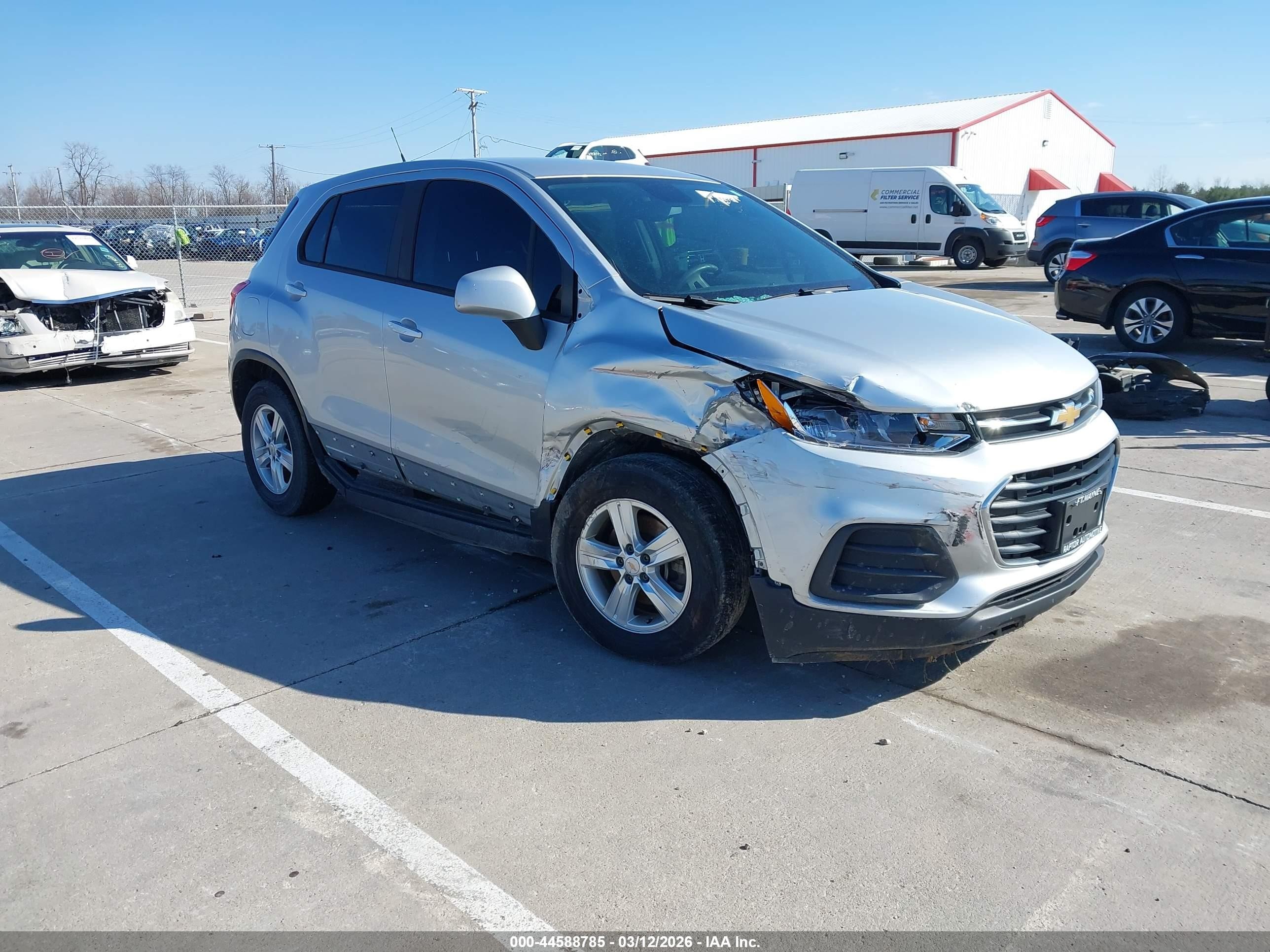 2017 Chevrolet Trax Ls Silver vin: KL7CJKSB4HB103620