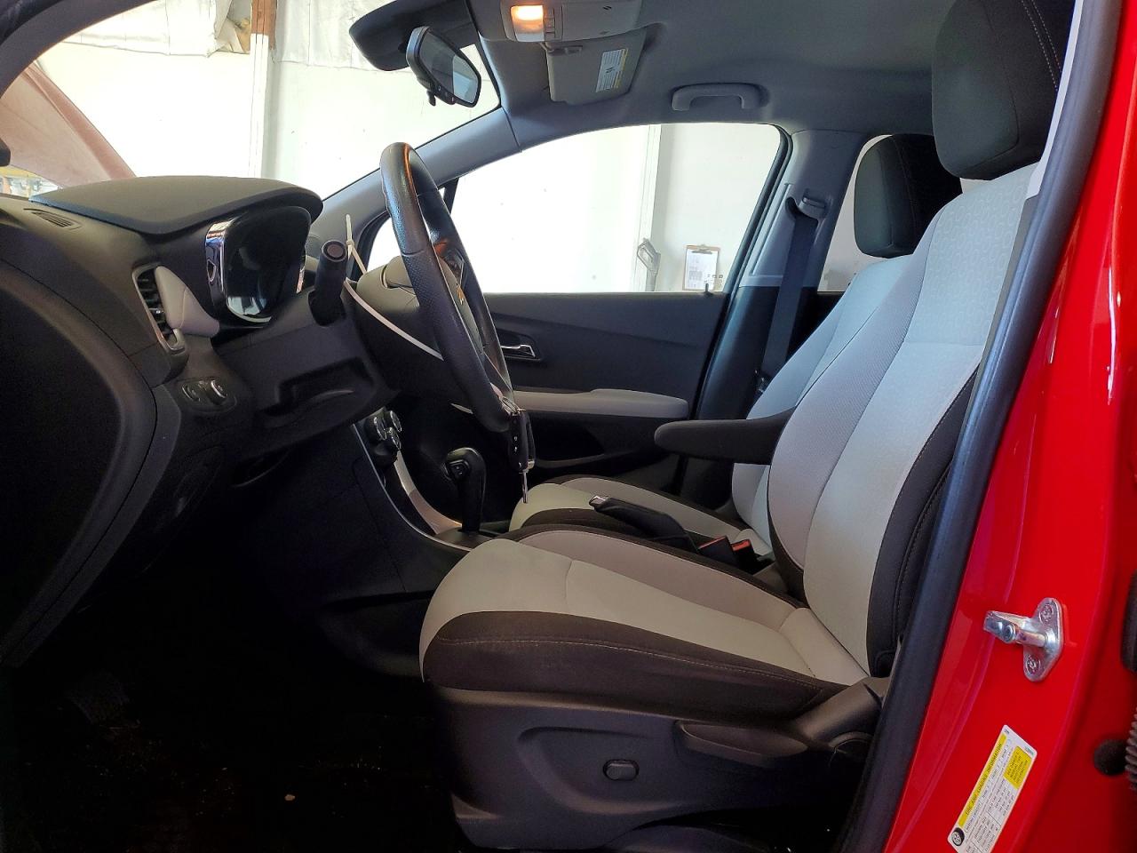 2020 Chevrolet Trax Ls Red vin: KL7CJKSB4LB334431