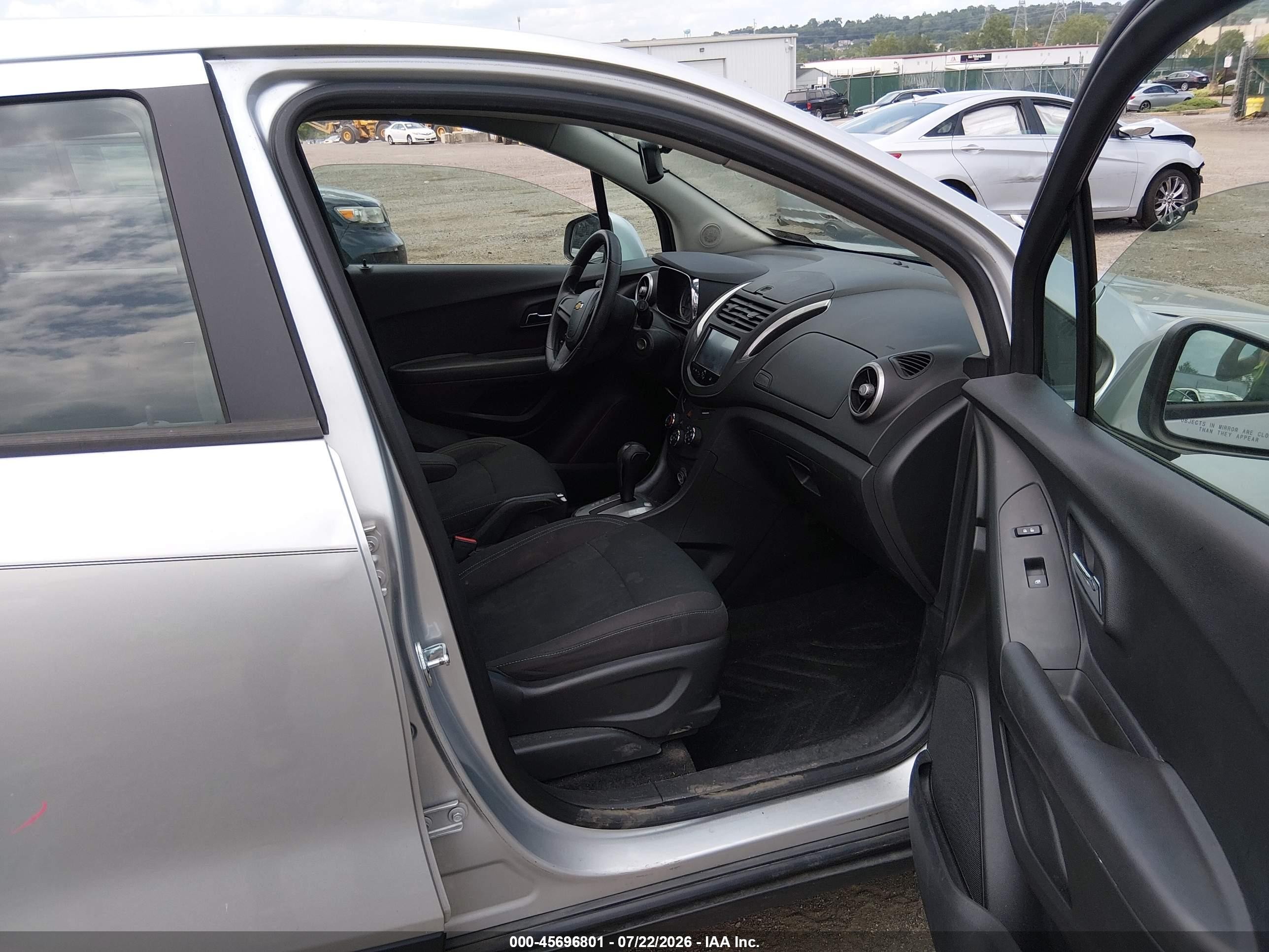 2015 Chevrolet Trax 1ls Серебряный vin: KL7CJKSB5FB071953