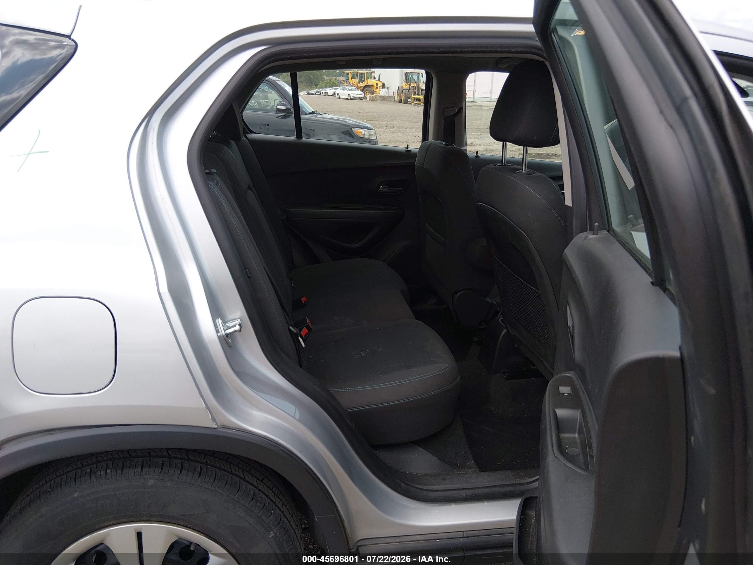 2015 Chevrolet Trax 1ls Серебряный vin: KL7CJKSB5FB071953