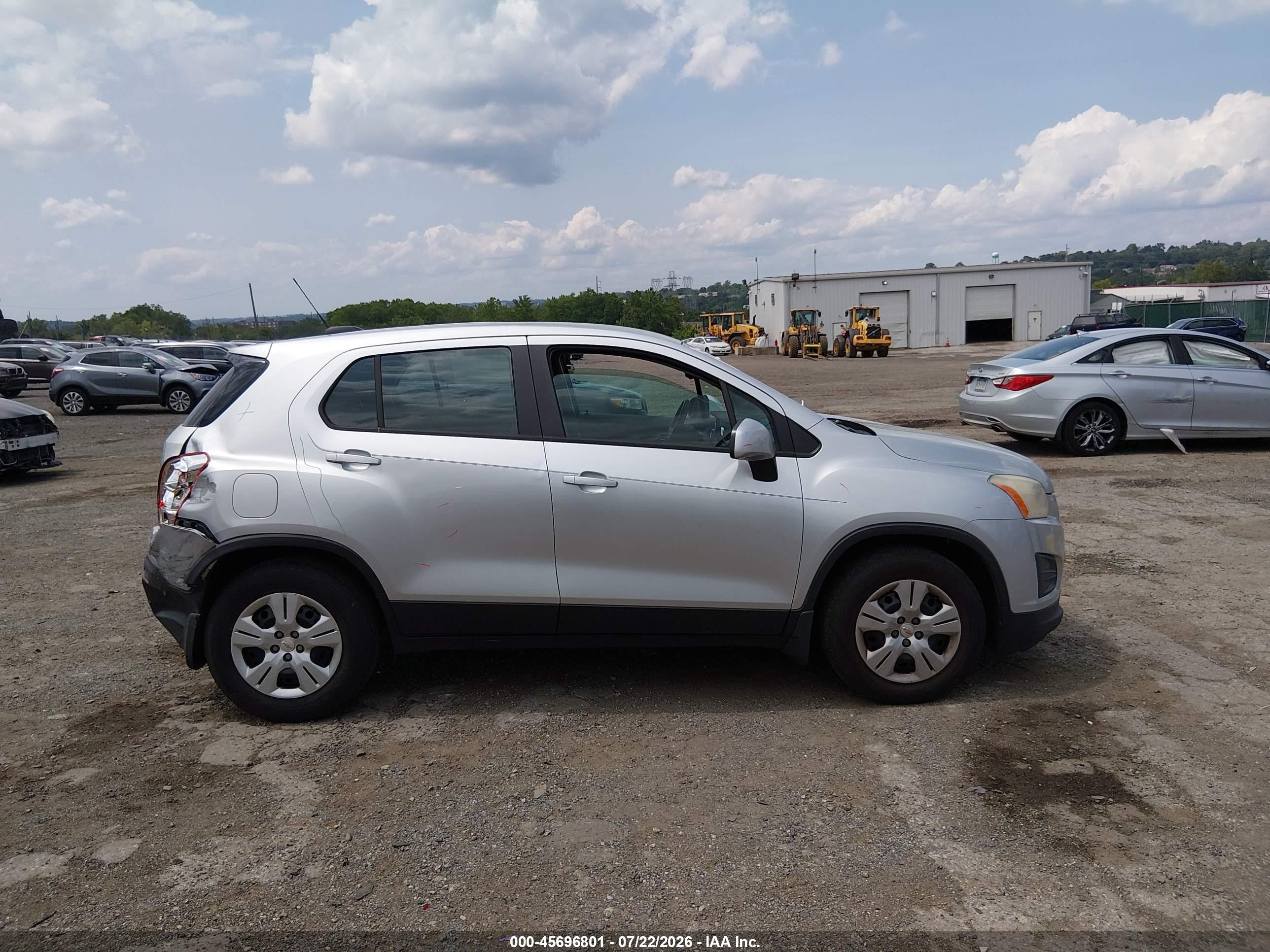 2015 Chevrolet Trax 1ls Серебряный vin: KL7CJKSB5FB071953