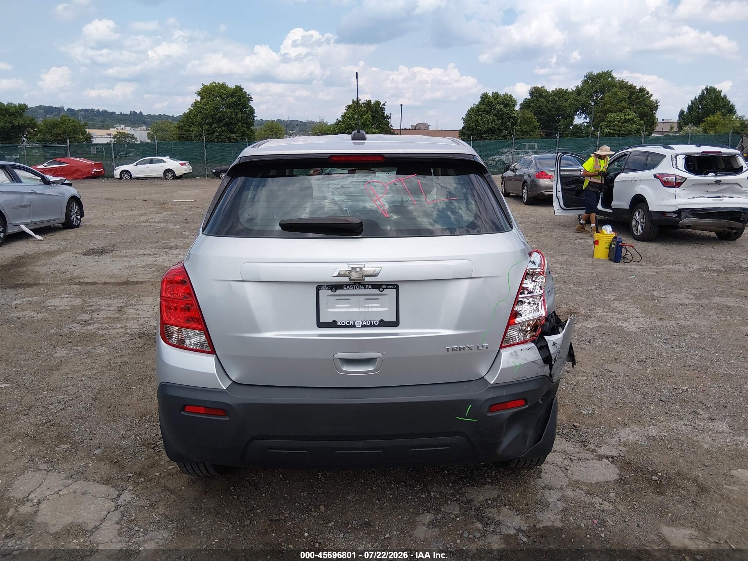 2015 Chevrolet Trax 1ls Серебряный vin: KL7CJKSB5FB071953