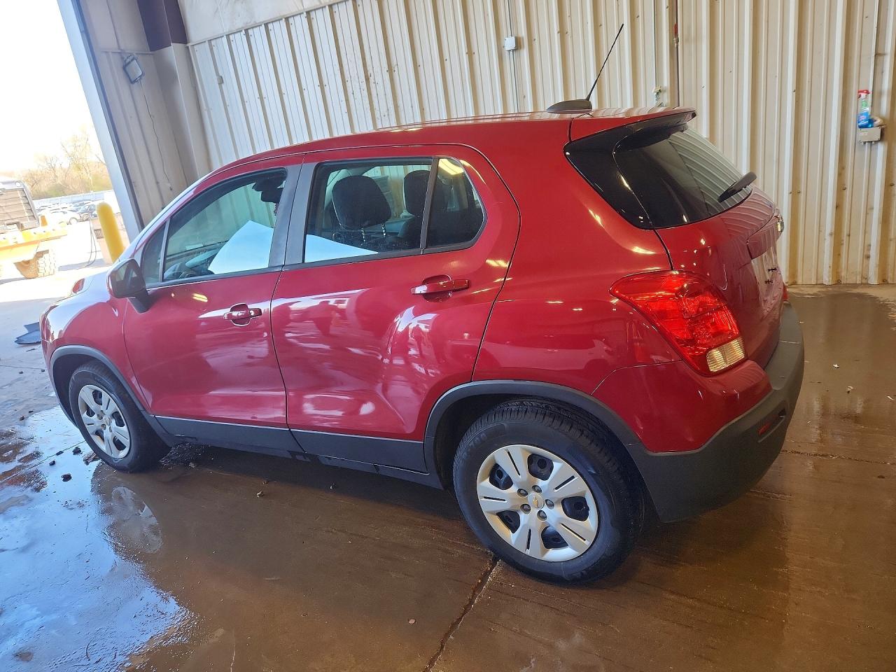 2015 Chevrolet Trax Ls Red vin: KL7CJKSB7FB059738