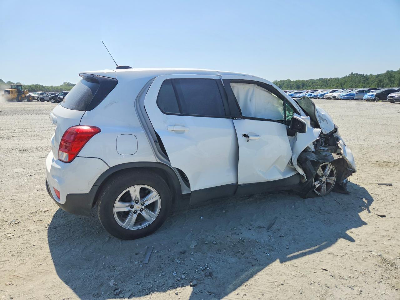 2020 Chevrolet Trax Ls White vin: KL7CJKSB8LB020488