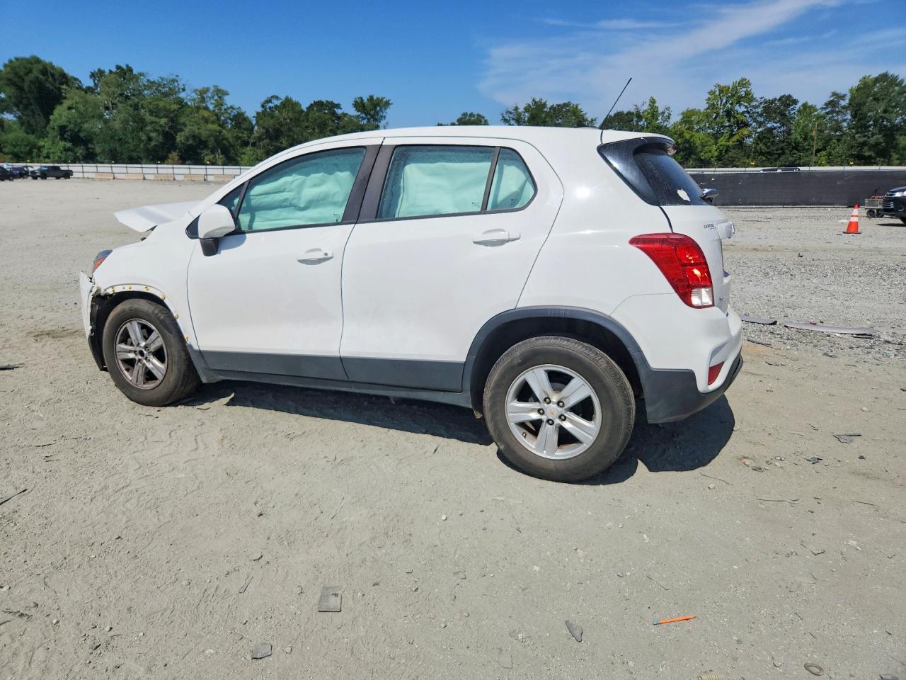 2020 Chevrolet Trax Ls White vin: KL7CJKSB8LB020488