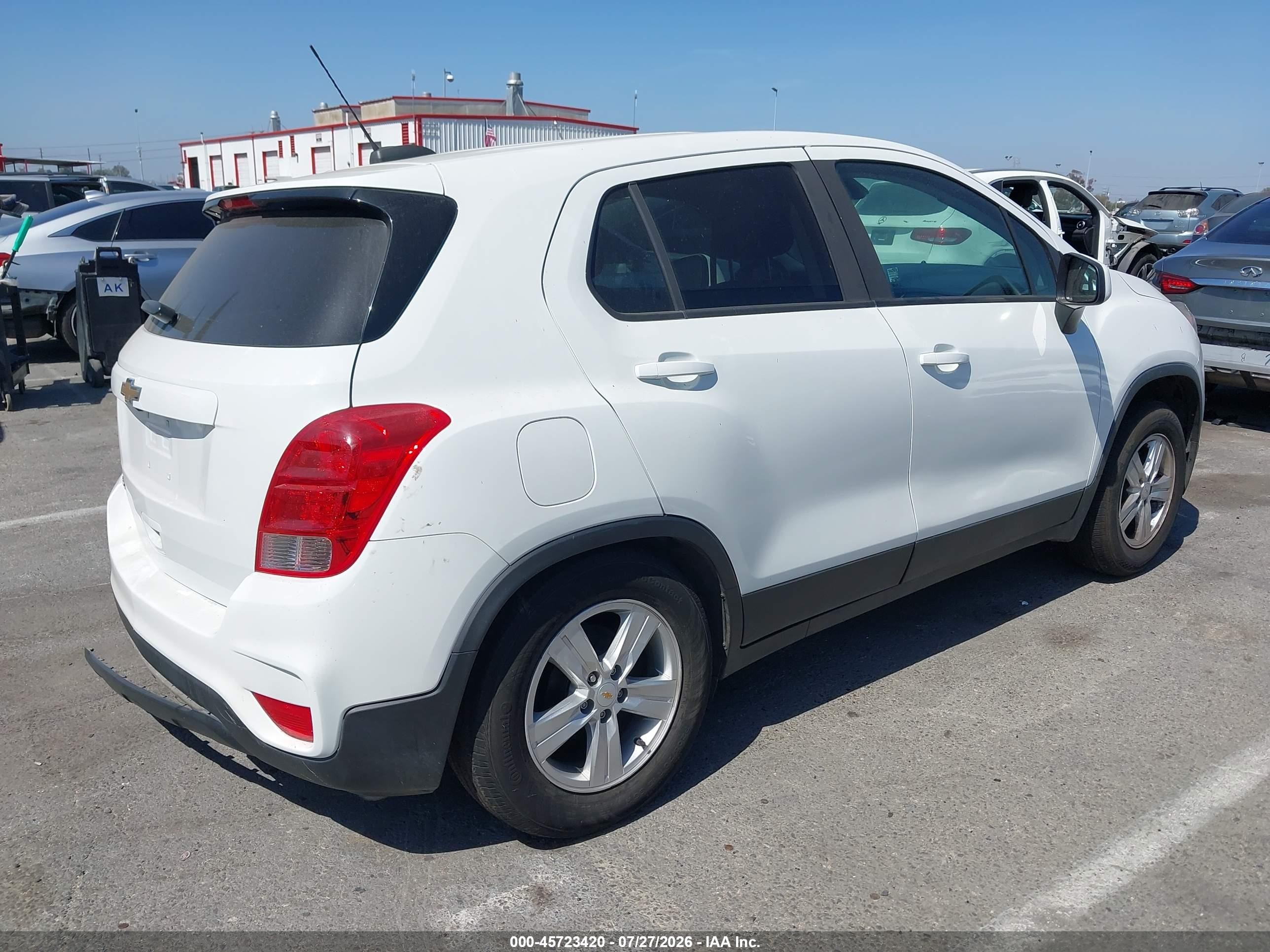 2020 Chevrolet Trax Fwd Ls White vin: KL7CJKSB8LB328373