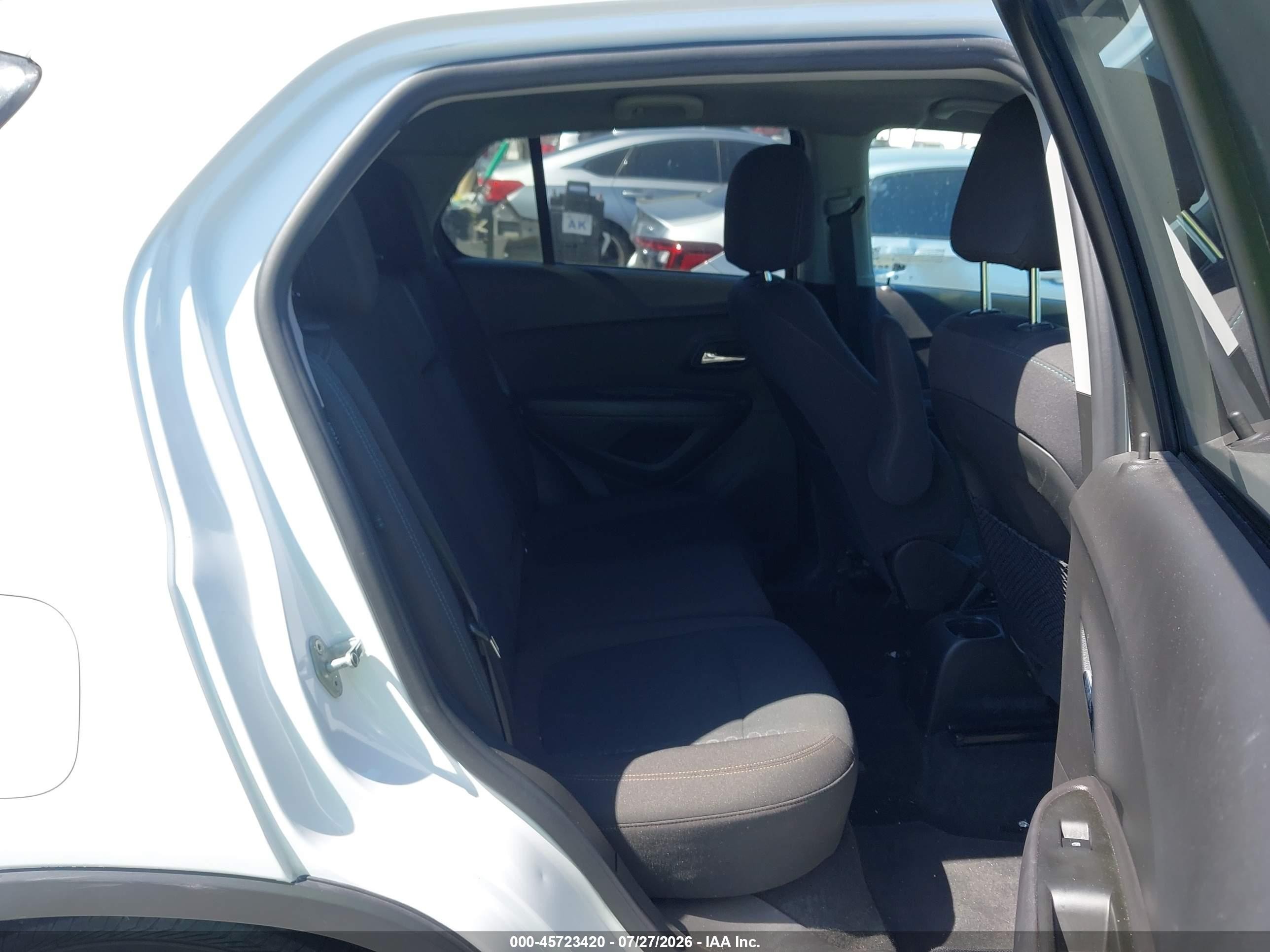 2020 Chevrolet Trax Fwd Ls White vin: KL7CJKSB8LB328373