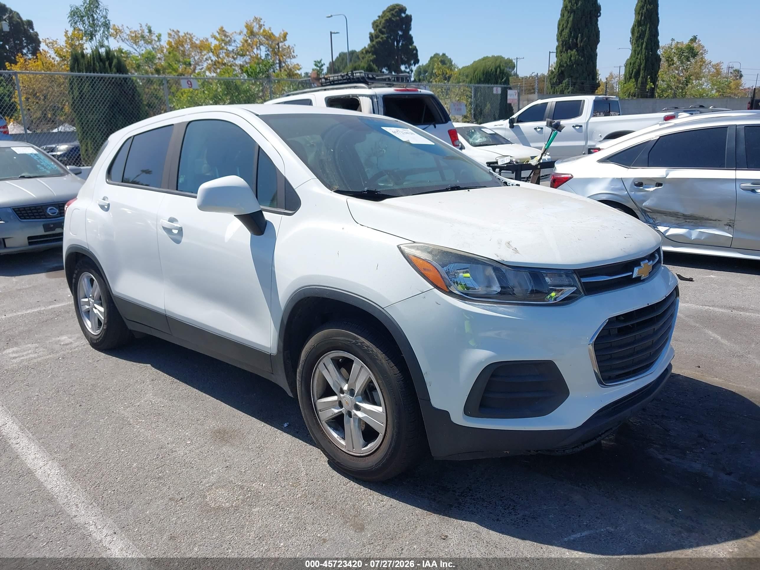 2020 Chevrolet Trax Fwd Ls White vin: KL7CJKSB8LB328373
