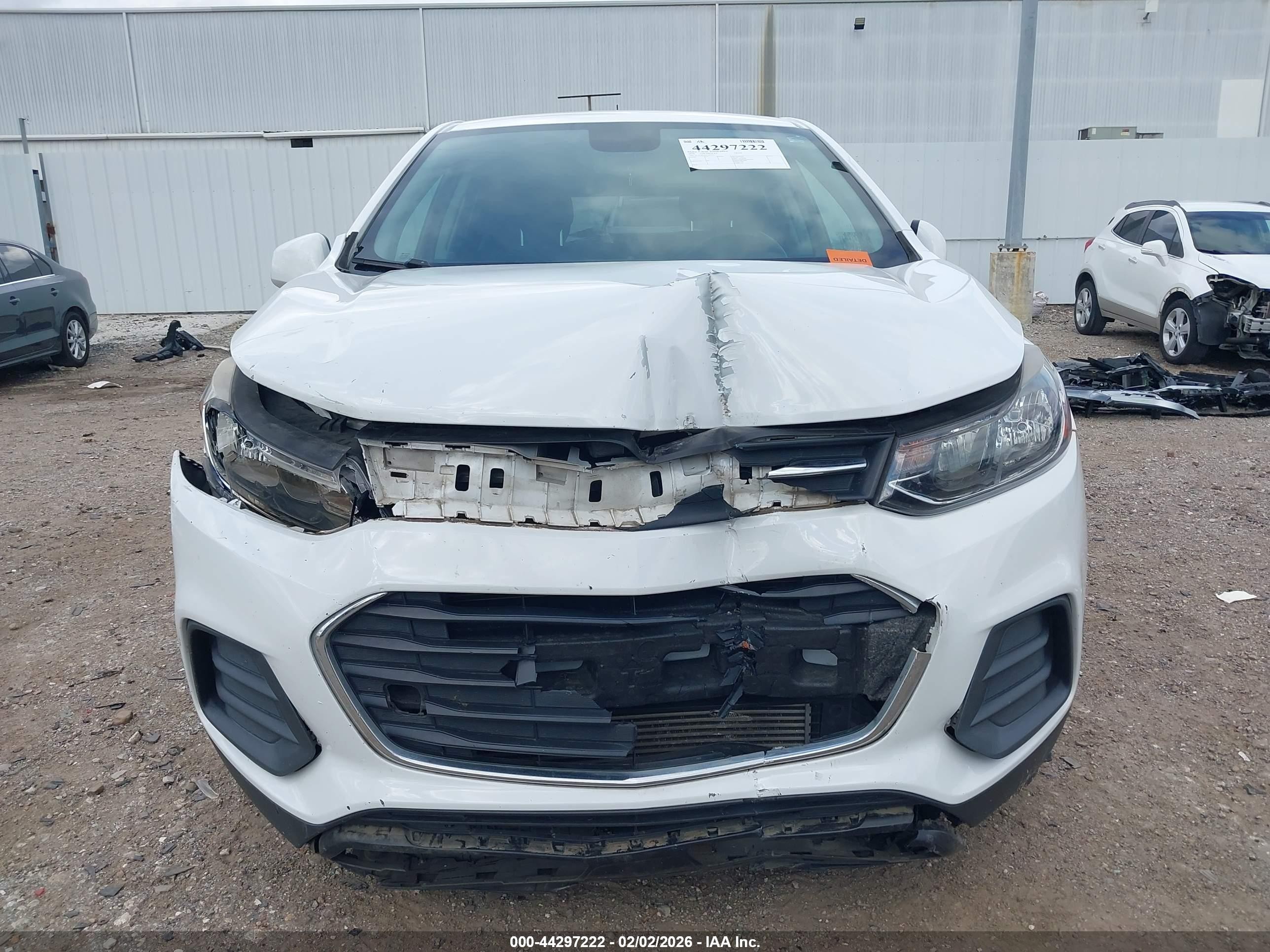 2020 Chevrolet Trax Fwd Ls White vin: KL7CJKSB9LB045626