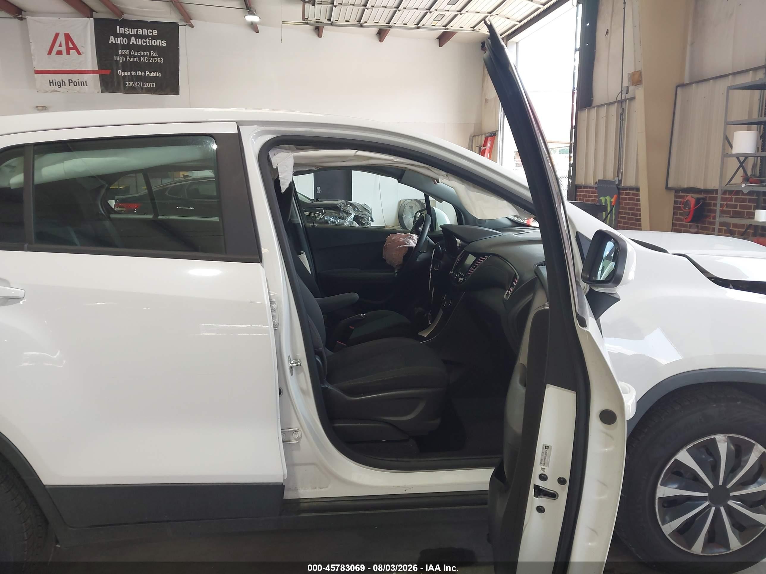 2017 Chevrolet Trax Ls Белый vin: KL7CJKSBXHB201924