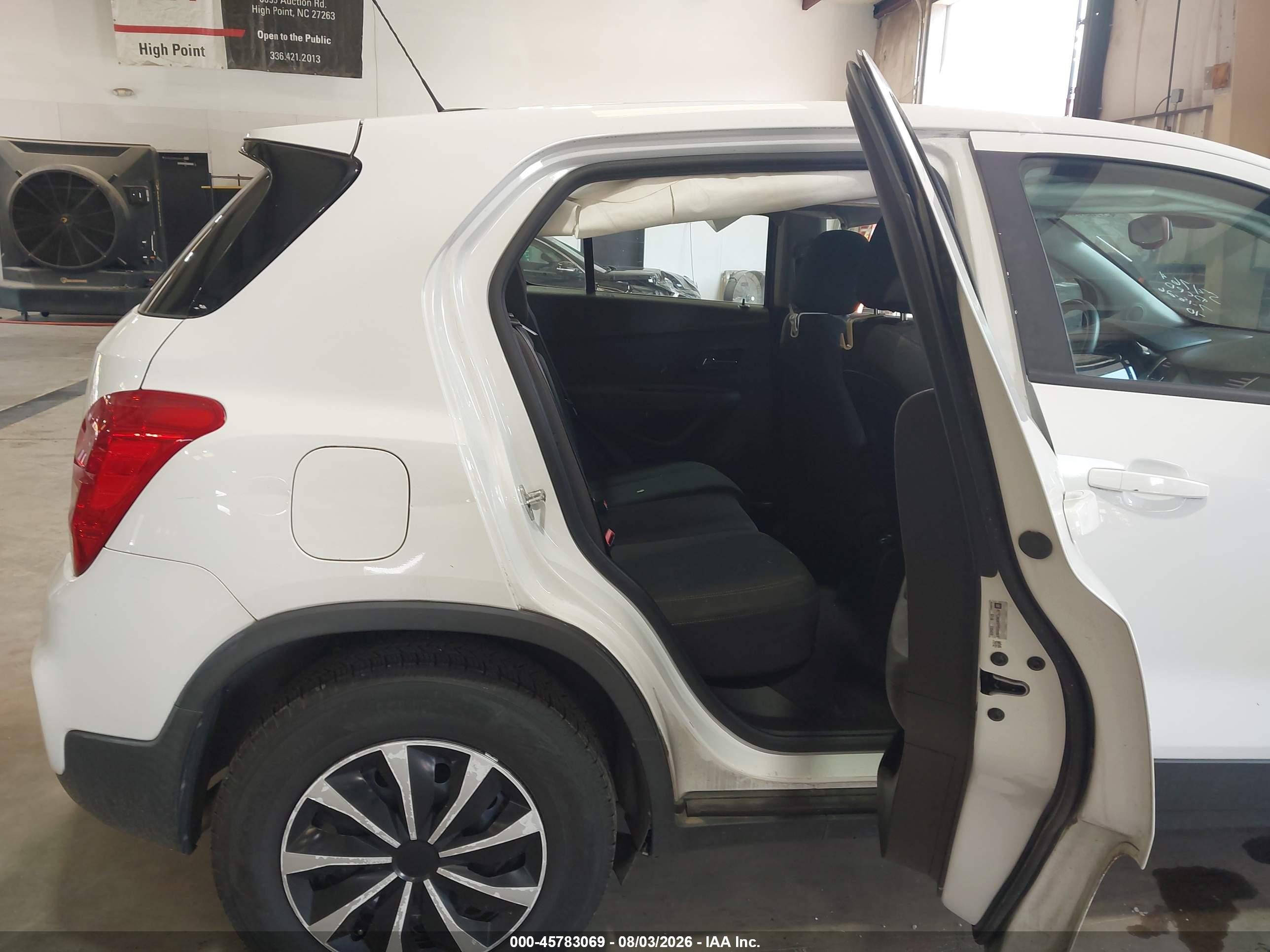 2017 Chevrolet Trax Ls Белый vin: KL7CJKSBXHB201924