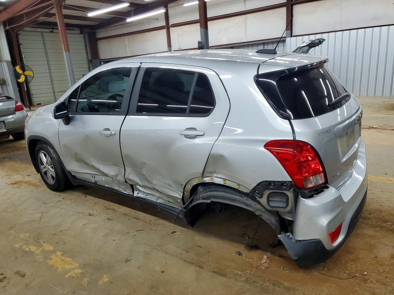 2022 Chevrolet Trax Ls Silver vin: KL7CJKSM6NB532626