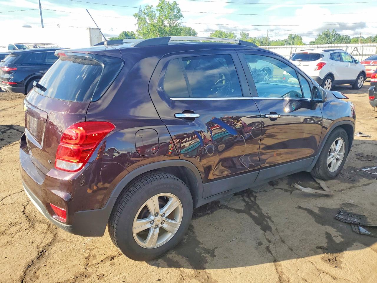 2020 Chevrolet Trax 1lt Burgundy vin: KL7CJLSB0LB341415