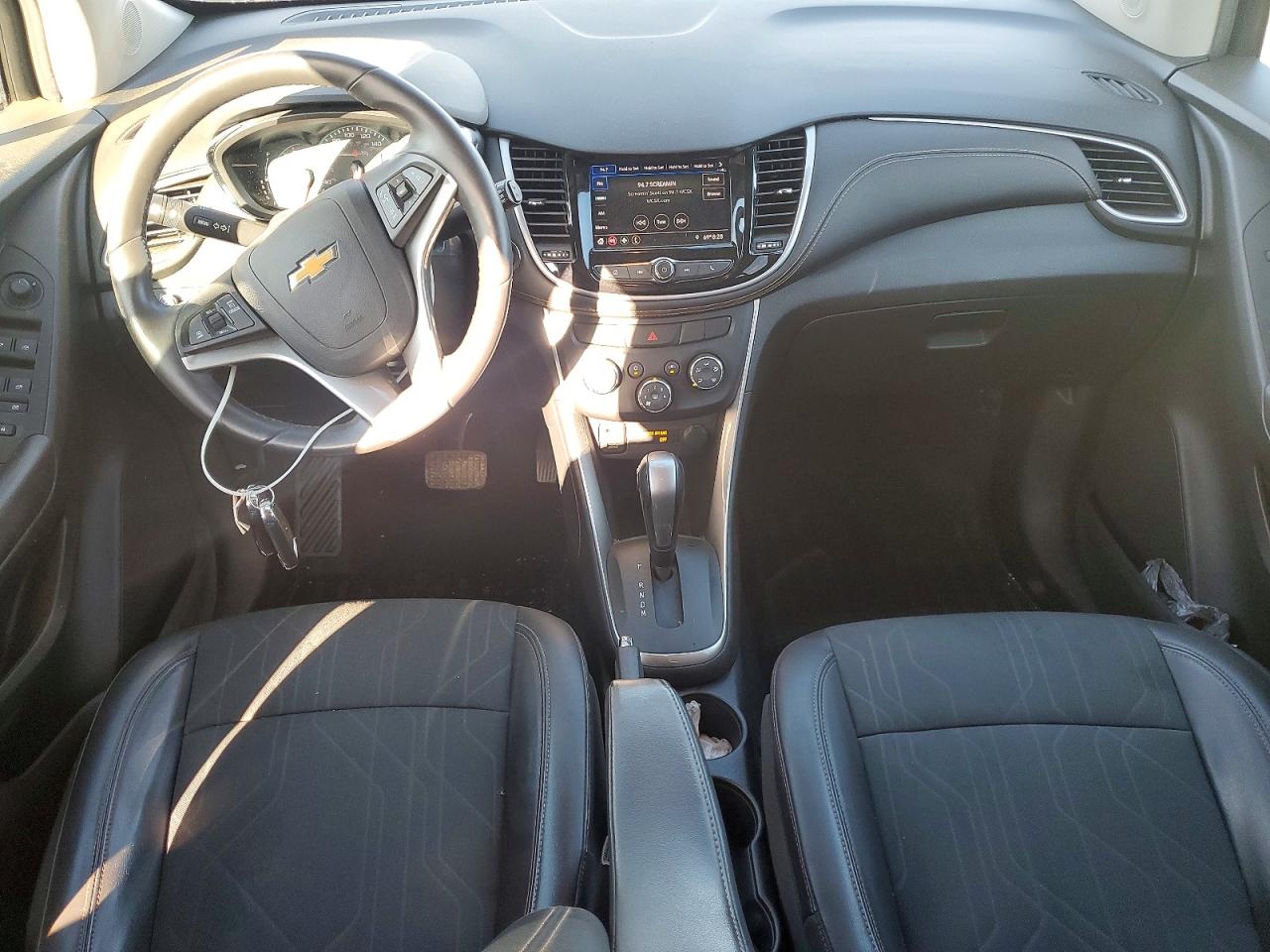 2020 Chevrolet Trax 1lt Burgundy vin: KL7CJLSB0LB341415