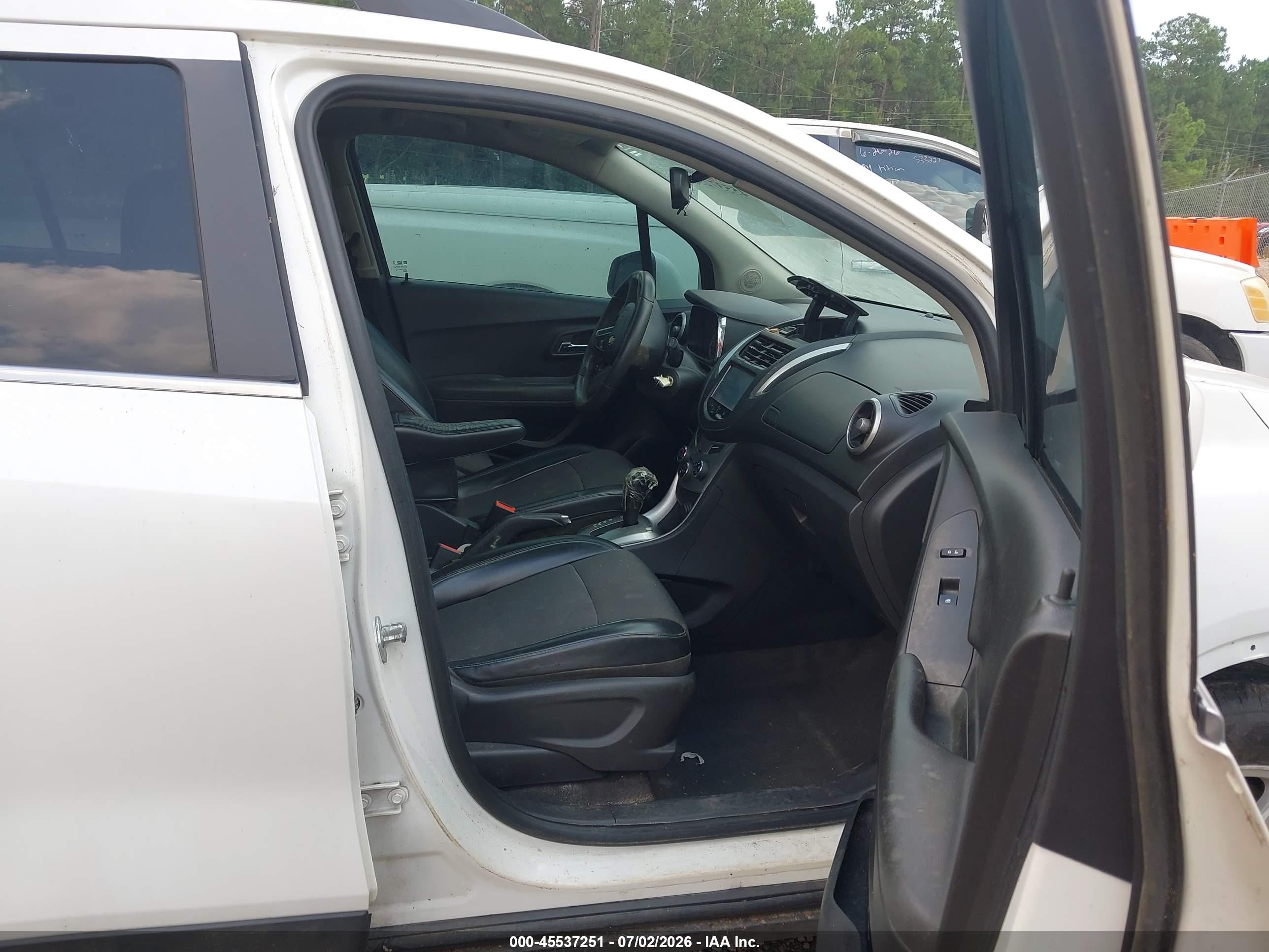 2015 Chevrolet Trax Lt White vin: KL7CJLSB5FB116900