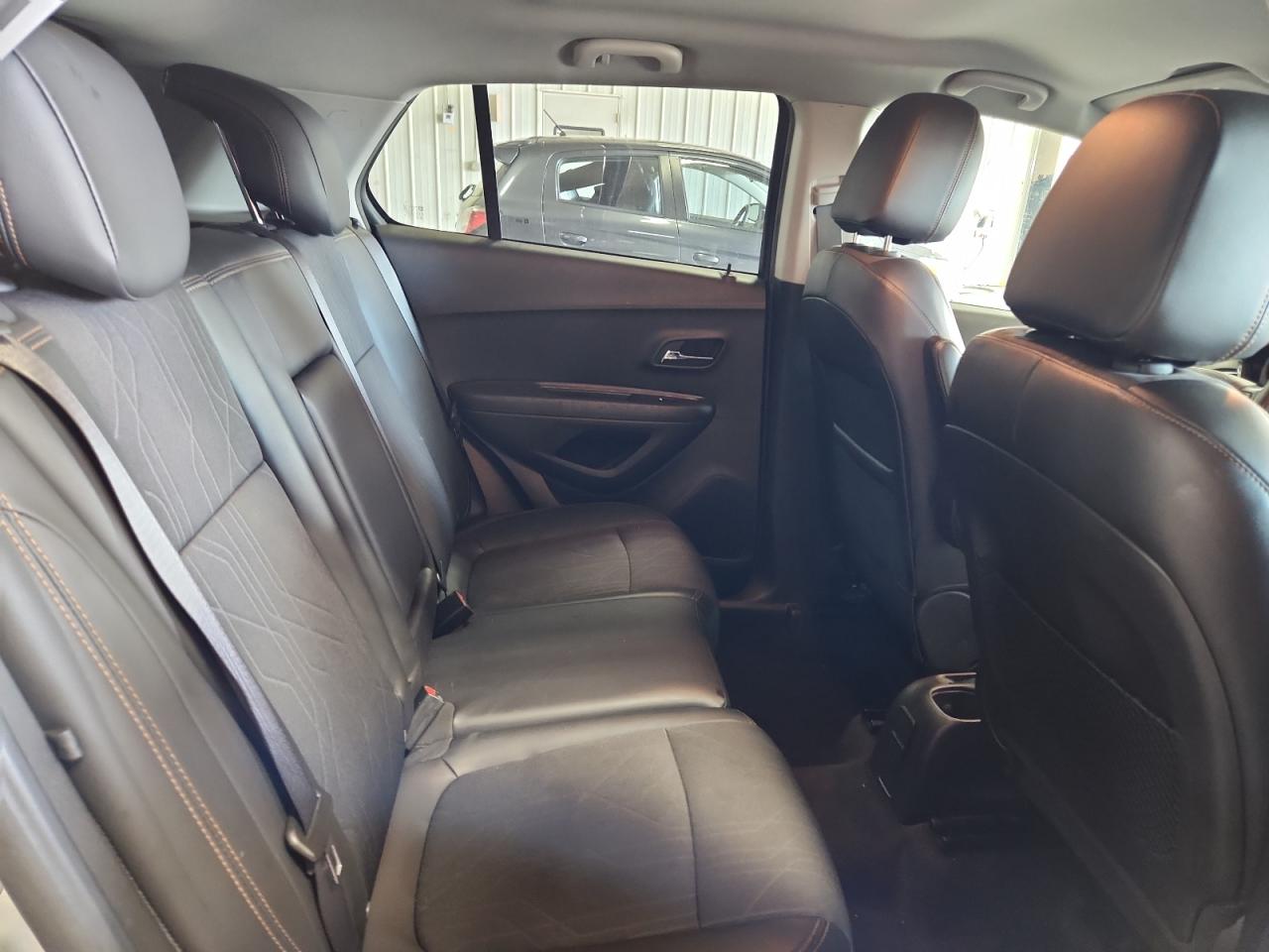 2019 Chevrolet Trax 1lt Silver vin: KL7CJLSB6KB960325