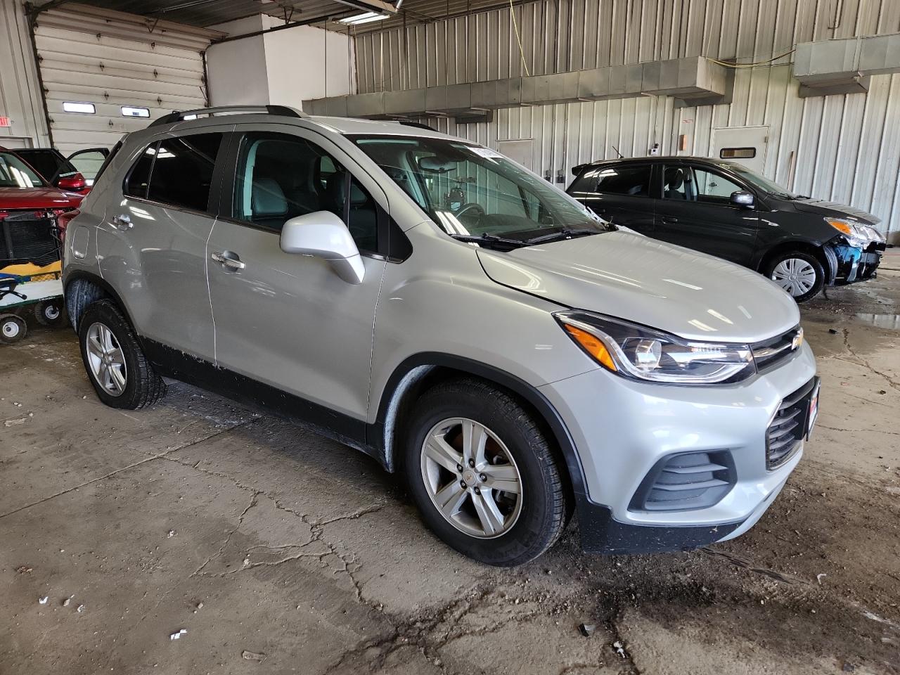 2019 Chevrolet Trax 1lt Silver vin: KL7CJLSB6KB960325