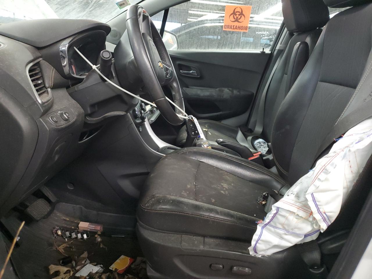 2021 Chevrolet Trax 1lt White vin: KL7CJLSB6MB327925 Damage: Lf Seat Air Bag, Deployed, Replacement Required