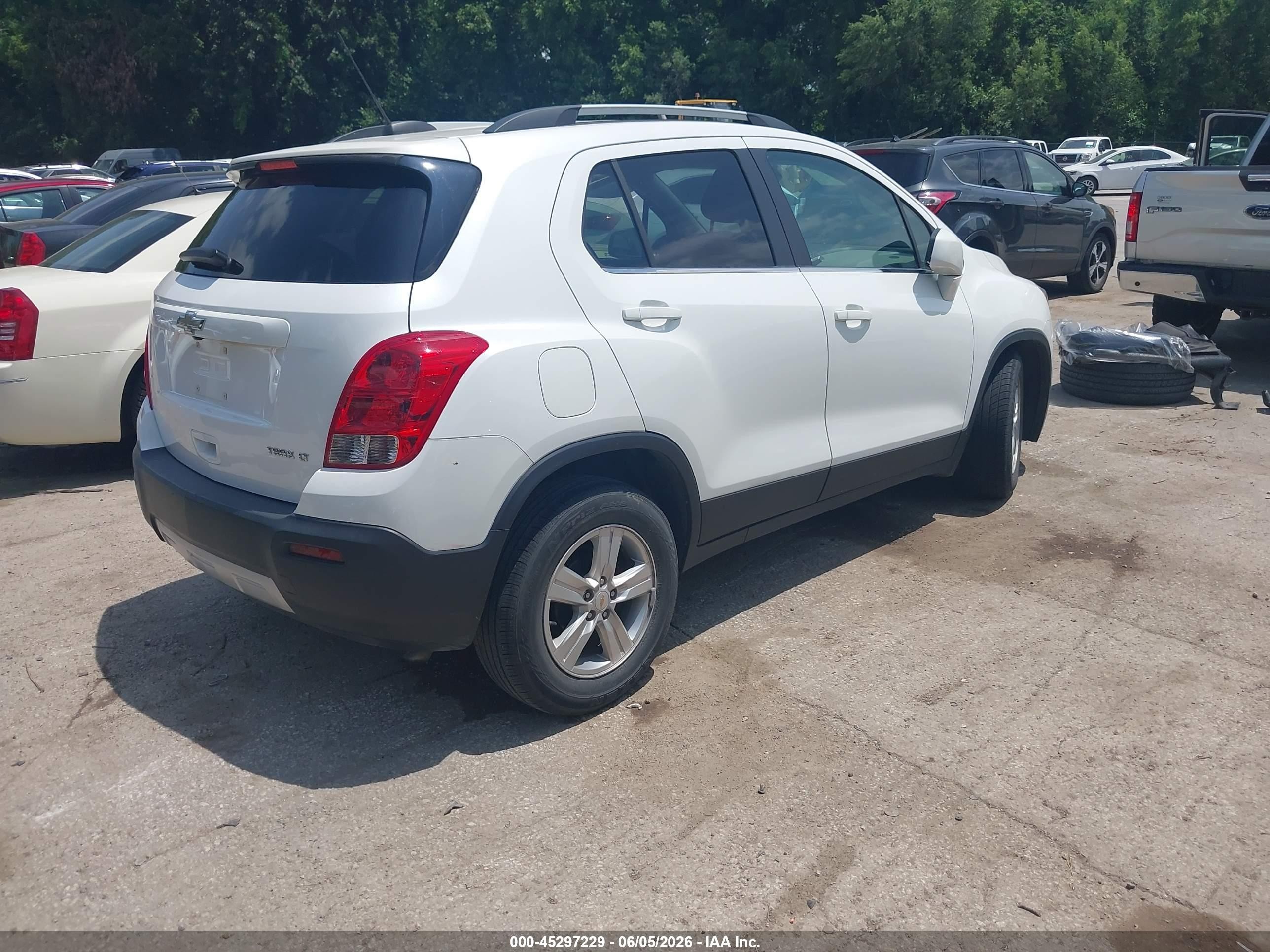 2015 Chevrolet Trax Lt White vin: KL7CJLSB8FB230048