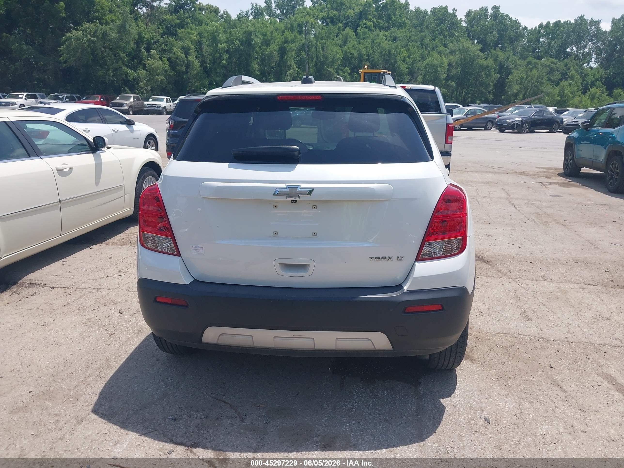 2015 Chevrolet Trax Lt White vin: KL7CJLSB8FB230048