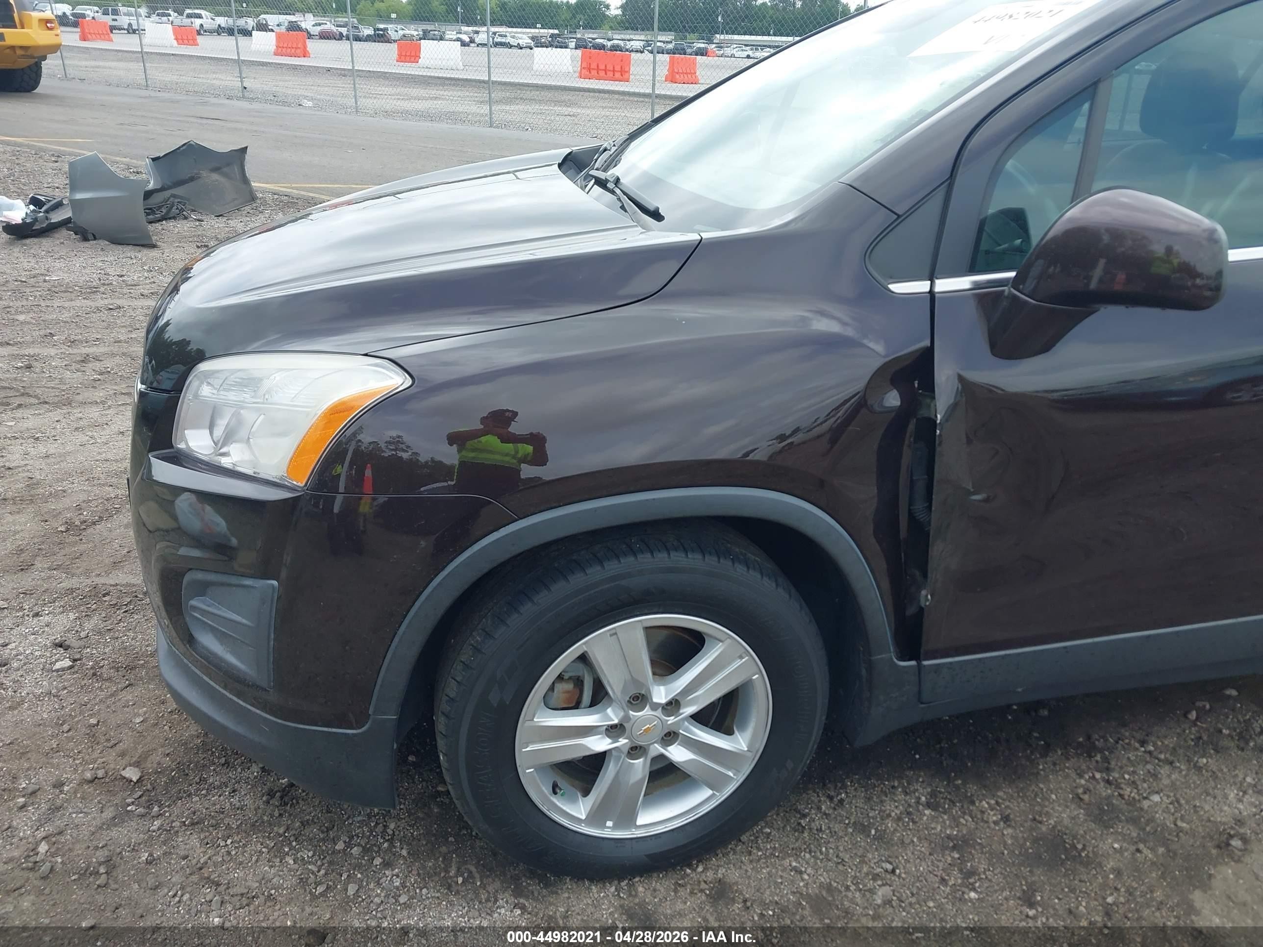 2015 Chevrolet Trax Lt Burgundy vin: KL7CJLSBXFB264508