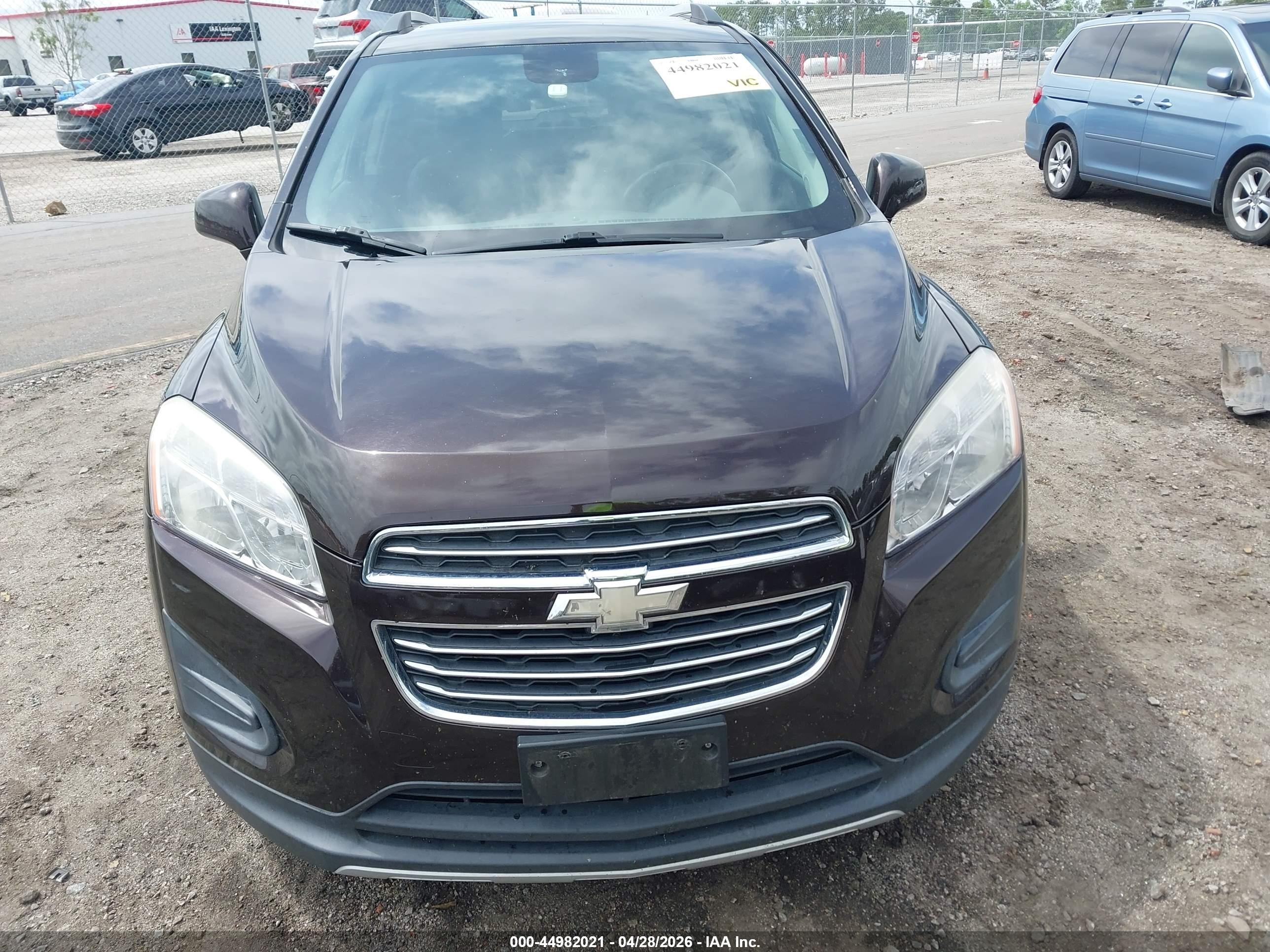 2015 Chevrolet Trax Lt Burgundy vin: KL7CJLSBXFB264508