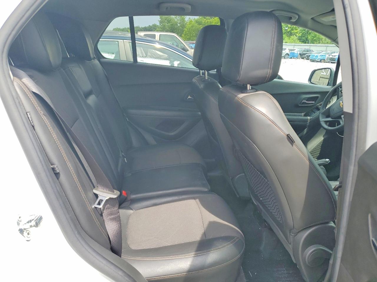 2022 Chevrolet Trax 1lt White vin: KL7CJLSM4NB508282