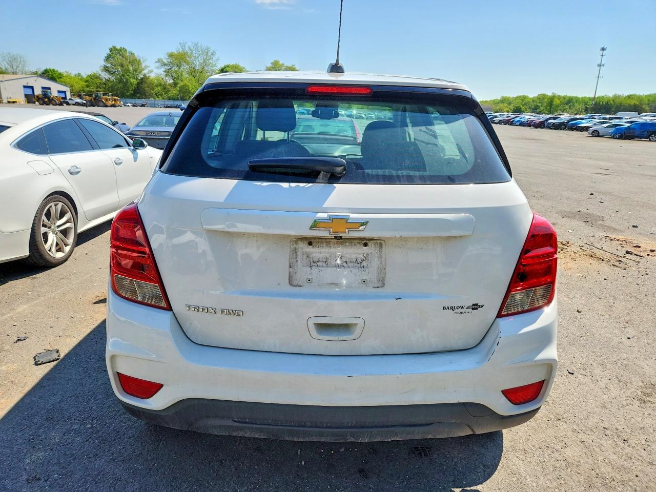 2020 Chevrolet Trax Ls White vin: KL7CJNSB3LB315015