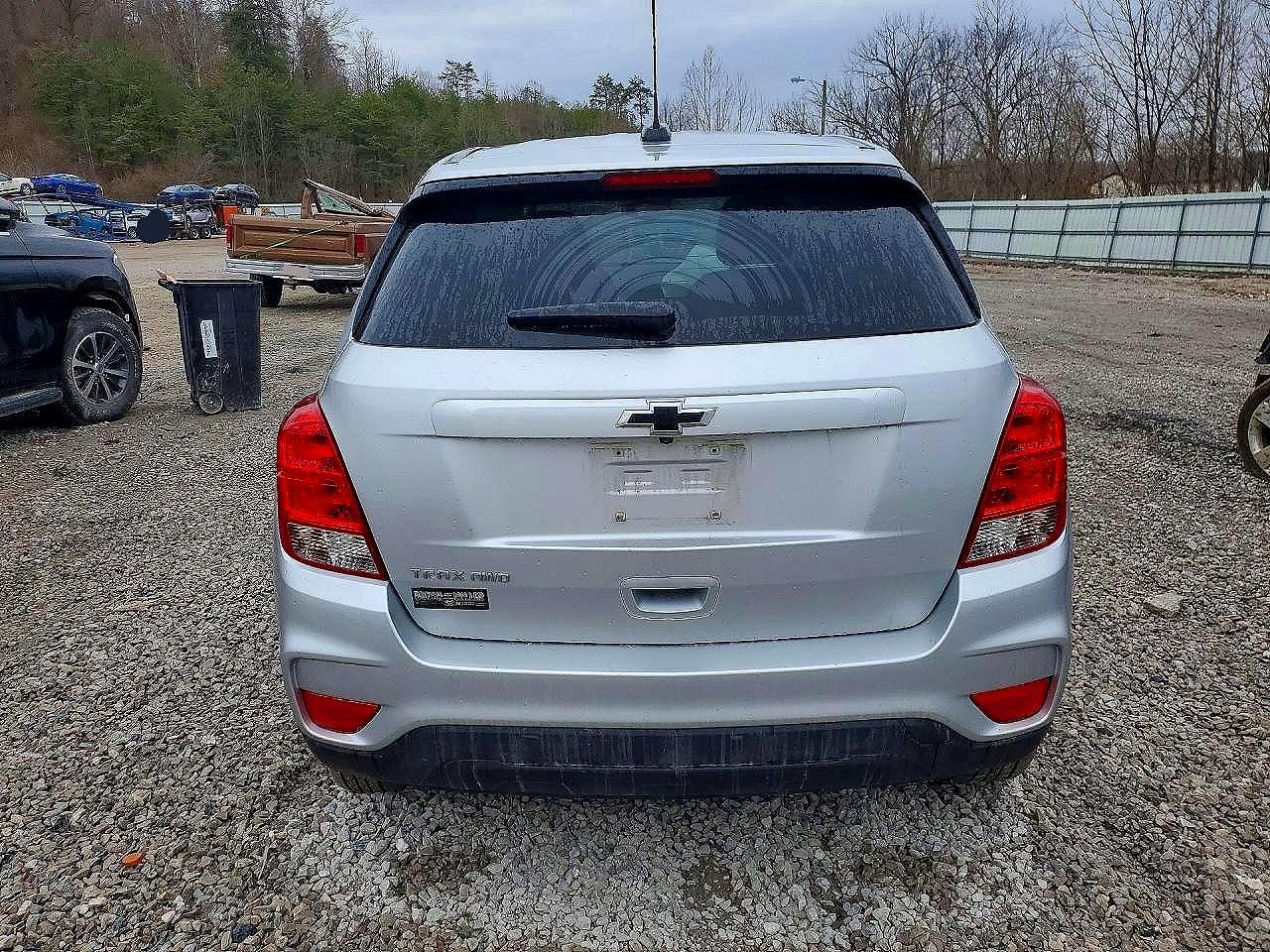 2021 Chevrolet Trax Ls Silver vin: KL7CJNSB7MB356443