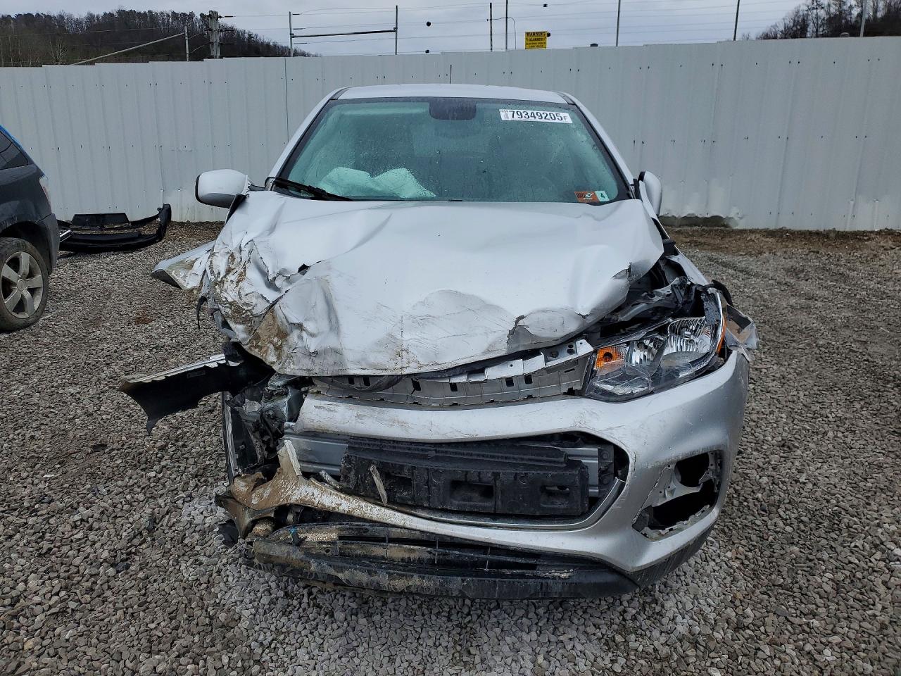 2021 Chevrolet Trax Ls Silver vin: KL7CJNSB7MB356443