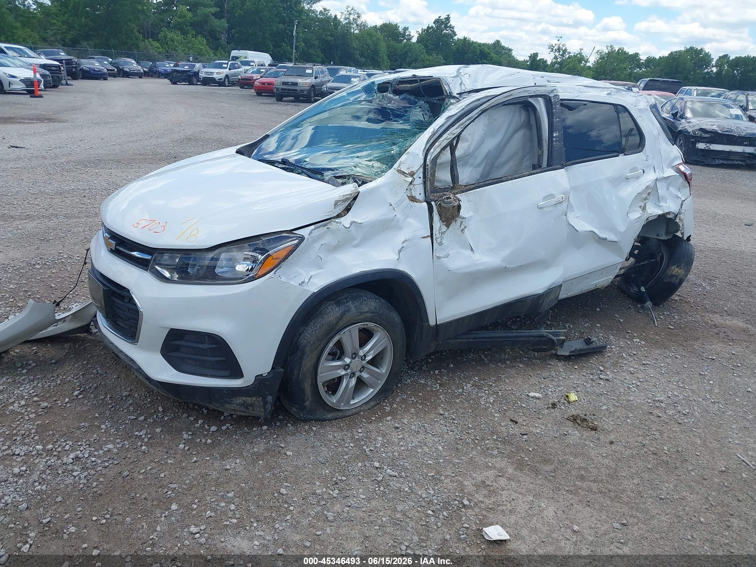 2022 Chevrolet Trax Awd Ls White vin: KL7CJNSM6NB545703
