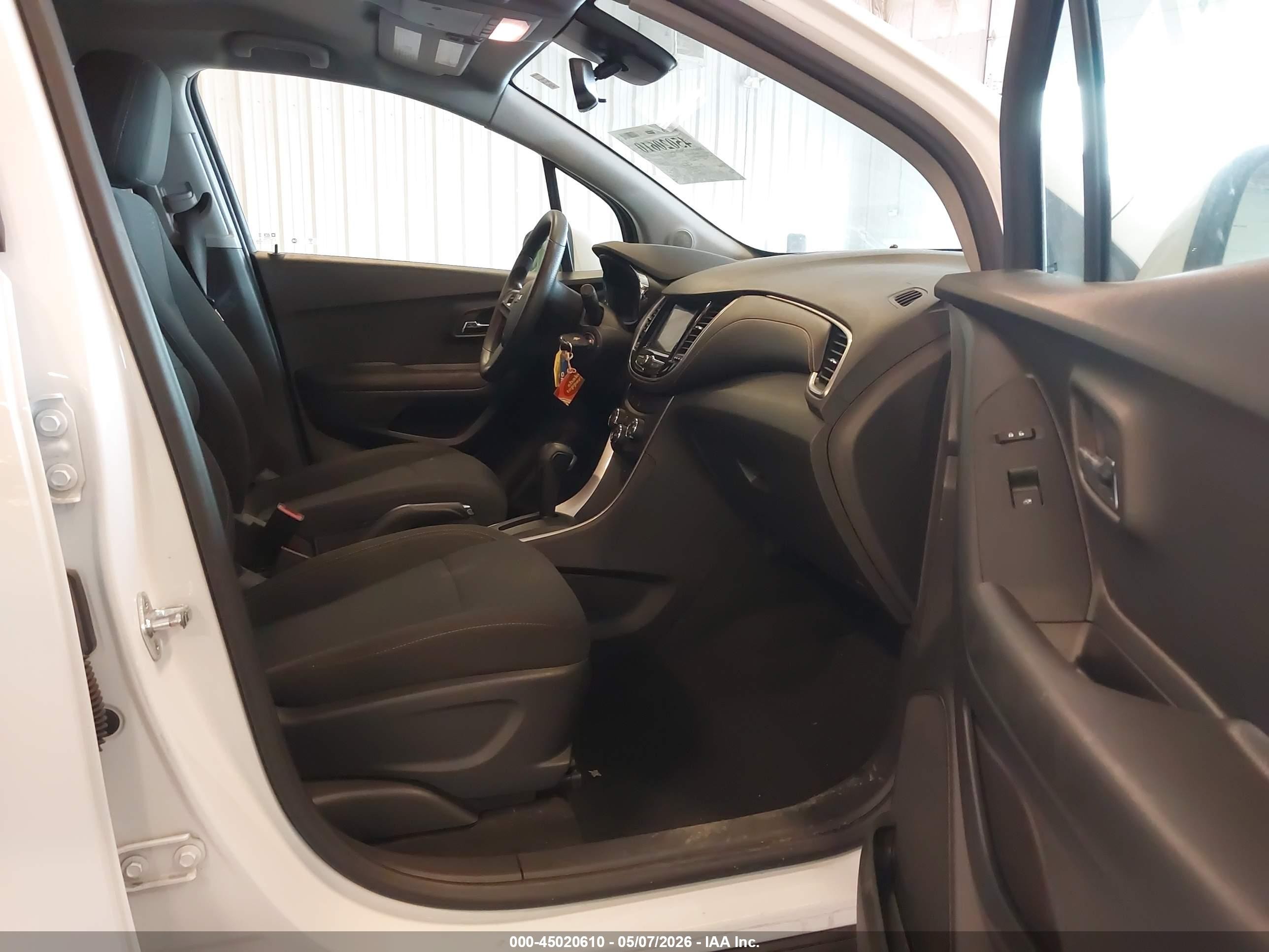 2022 Chevrolet Trax Awd Ls Белый vin: KL7CJNSM6NB549508
