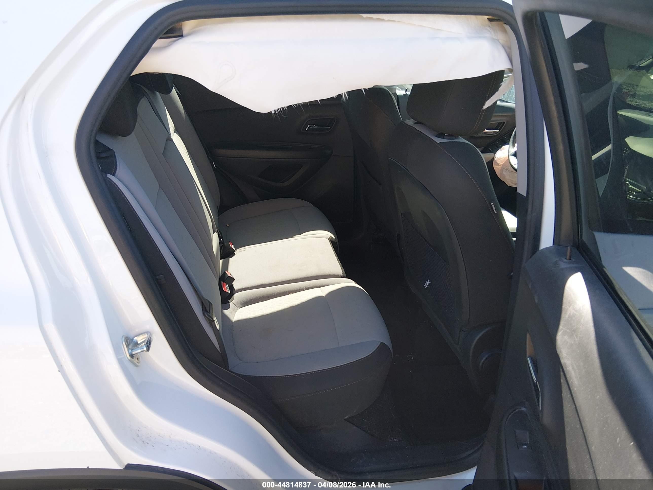 2021 Chevrolet Trax Awd Ls White vin: KL7CJNSM8MB361328