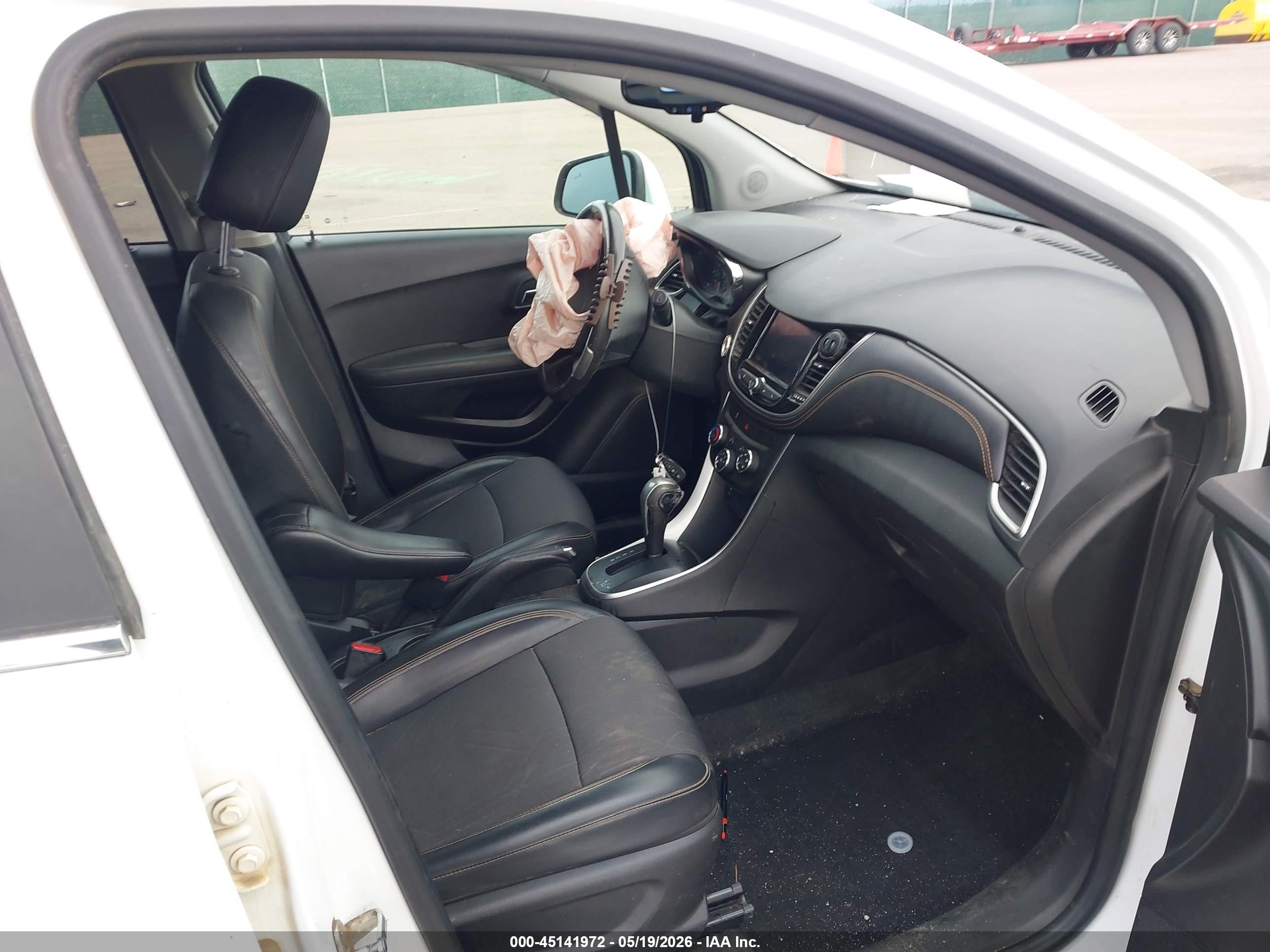 2020 Chevrolet Trax Awd Lt White vin: KL7CJPSB0LB065485