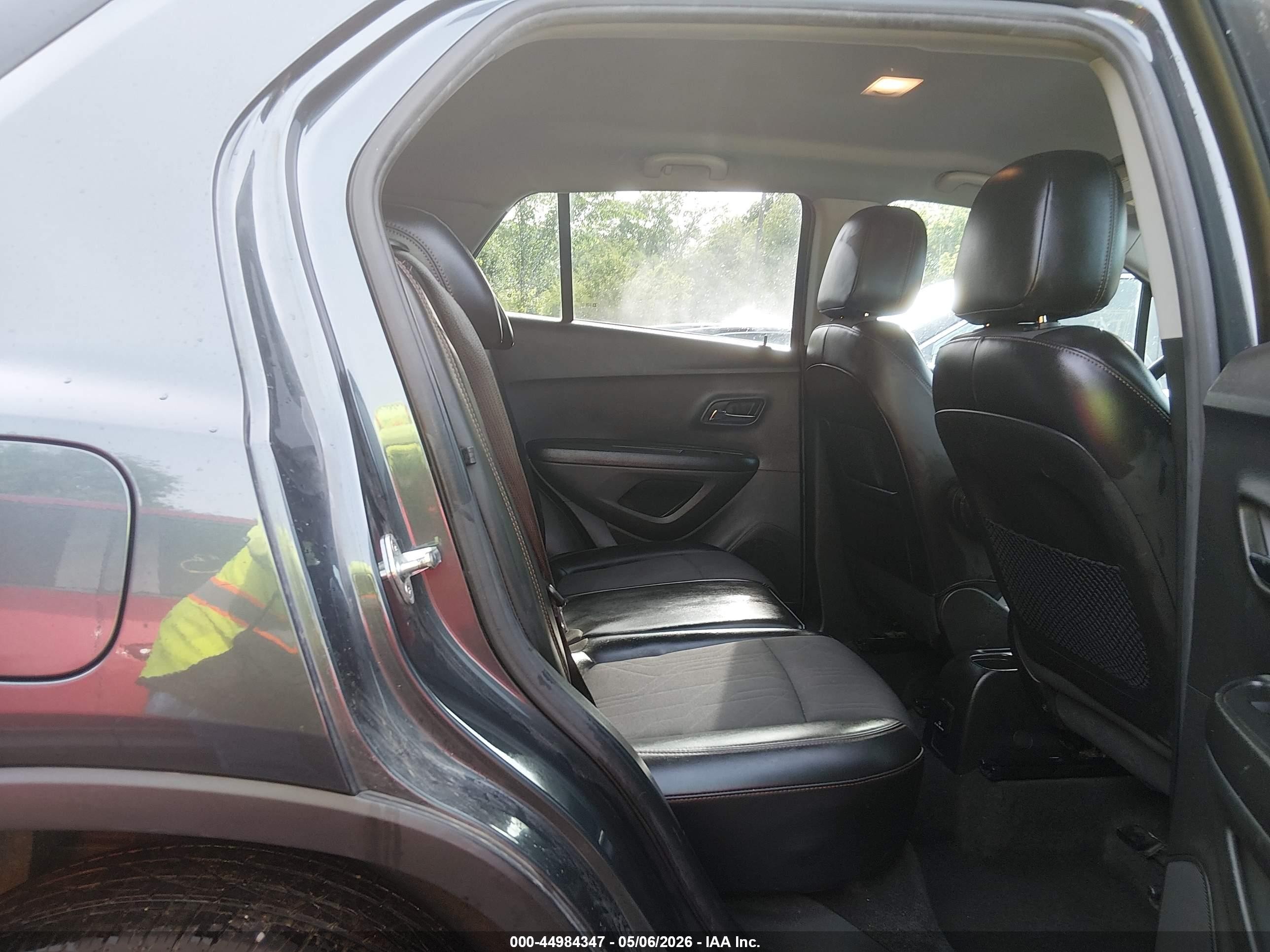 2021 Chevrolet Trax Awd Lt Gray vin: KL7CJPSB0MB322906