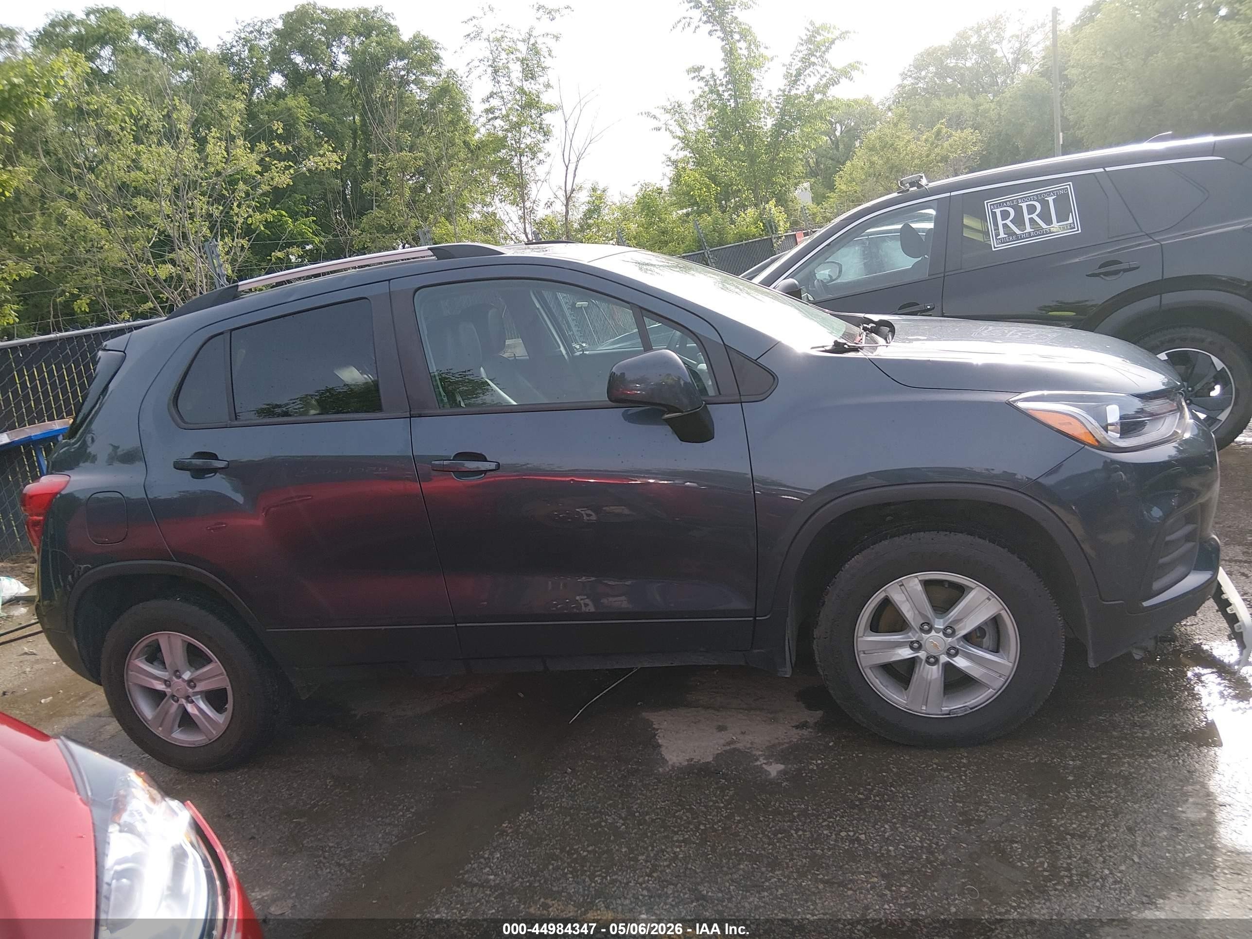 2021 Chevrolet Trax Awd Lt Gray vin: KL7CJPSB0MB322906